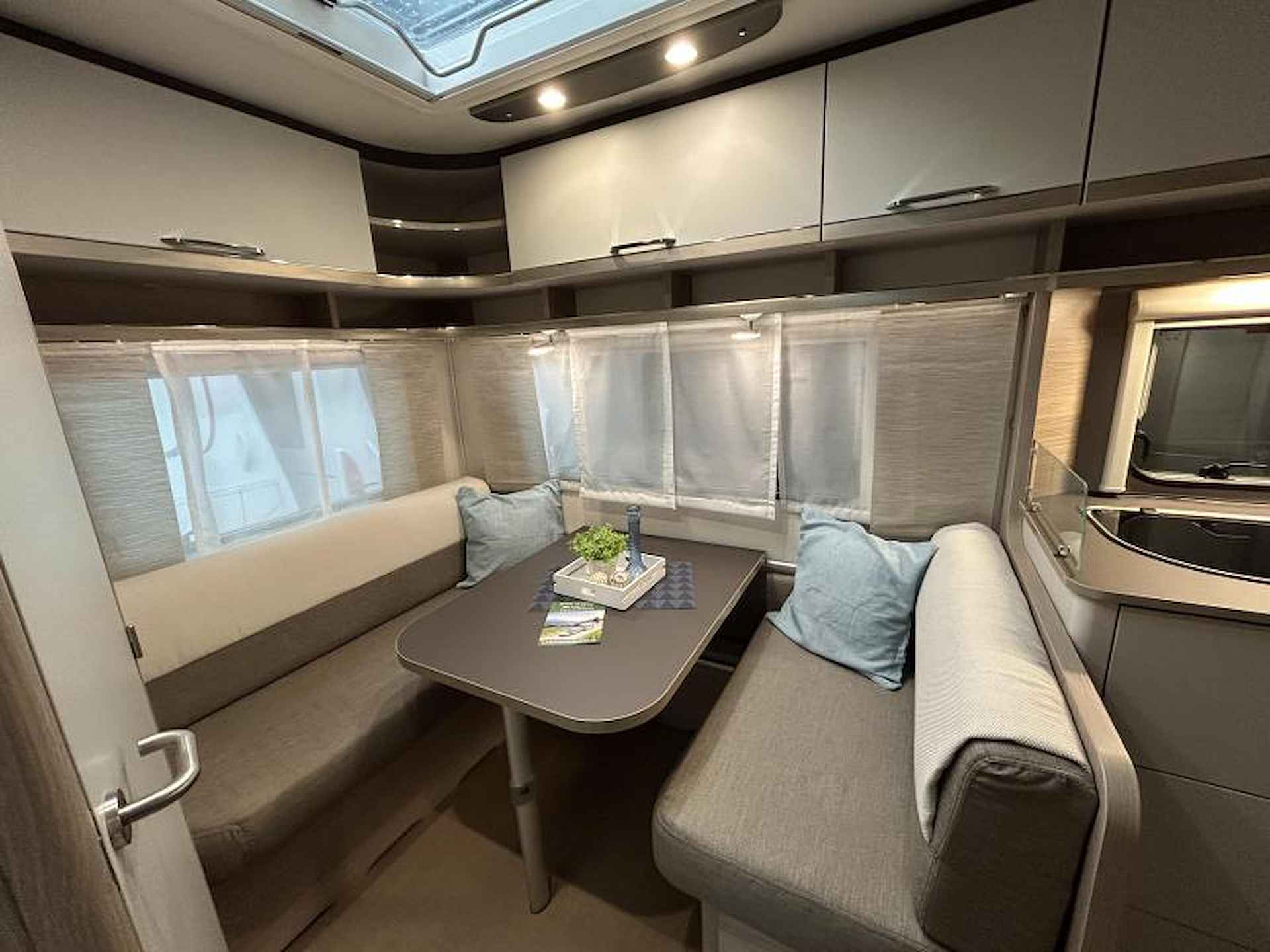 Bürstner Premio 395 TS COMPACTE CARAVAN! - 6/14