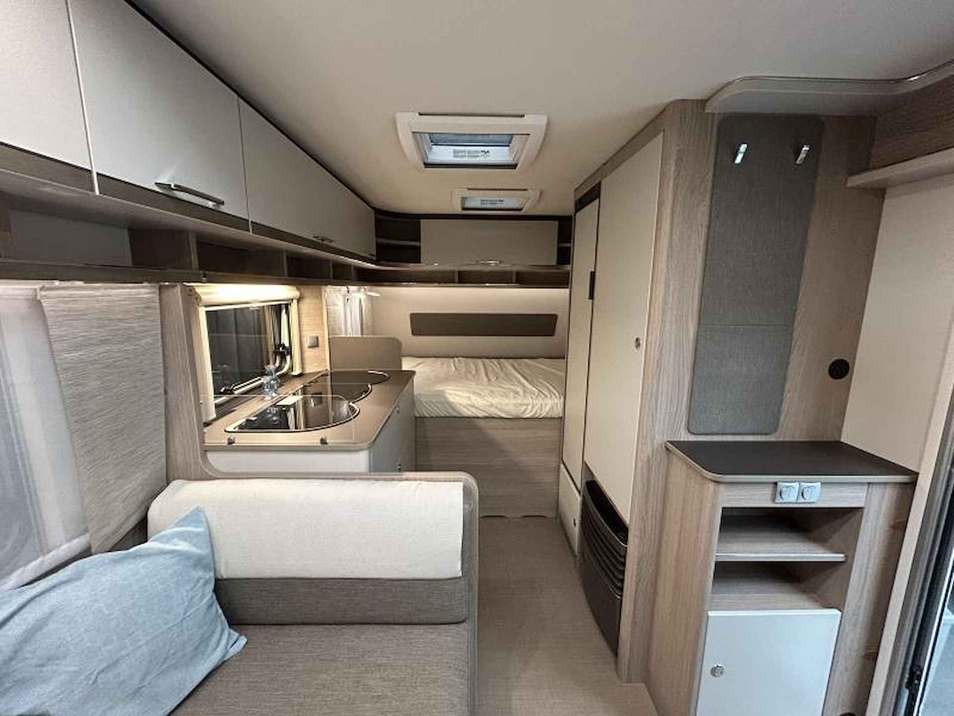 Bürstner Premio 395 TS COMPACTE CARAVAN! - 8/14