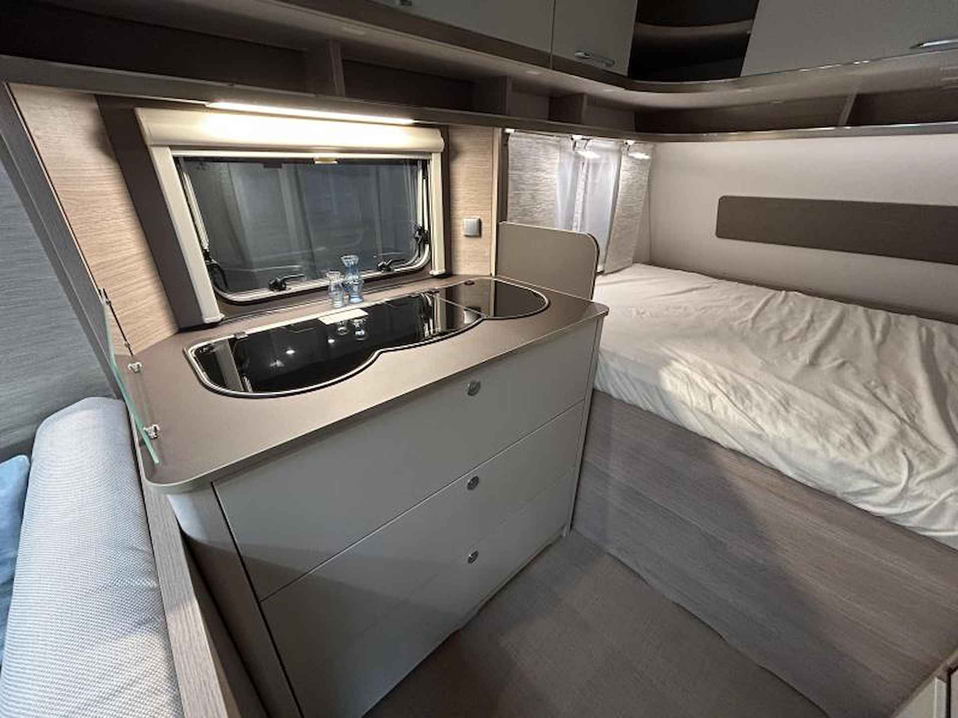 Bürstner Premio 395 TS COMPACTE CARAVAN! - 9/14