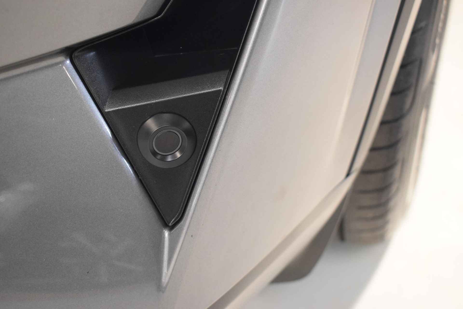Nissan Qashqai 1.3 MHEV Xtronic N-Connecta | Panorama dak | 360-Camera | Parkeersensoren | Dodehoek detectie | Navigatie | Adaptive cruise control | Keyless entry | Automatische regen/lichtsensor | - 7/56