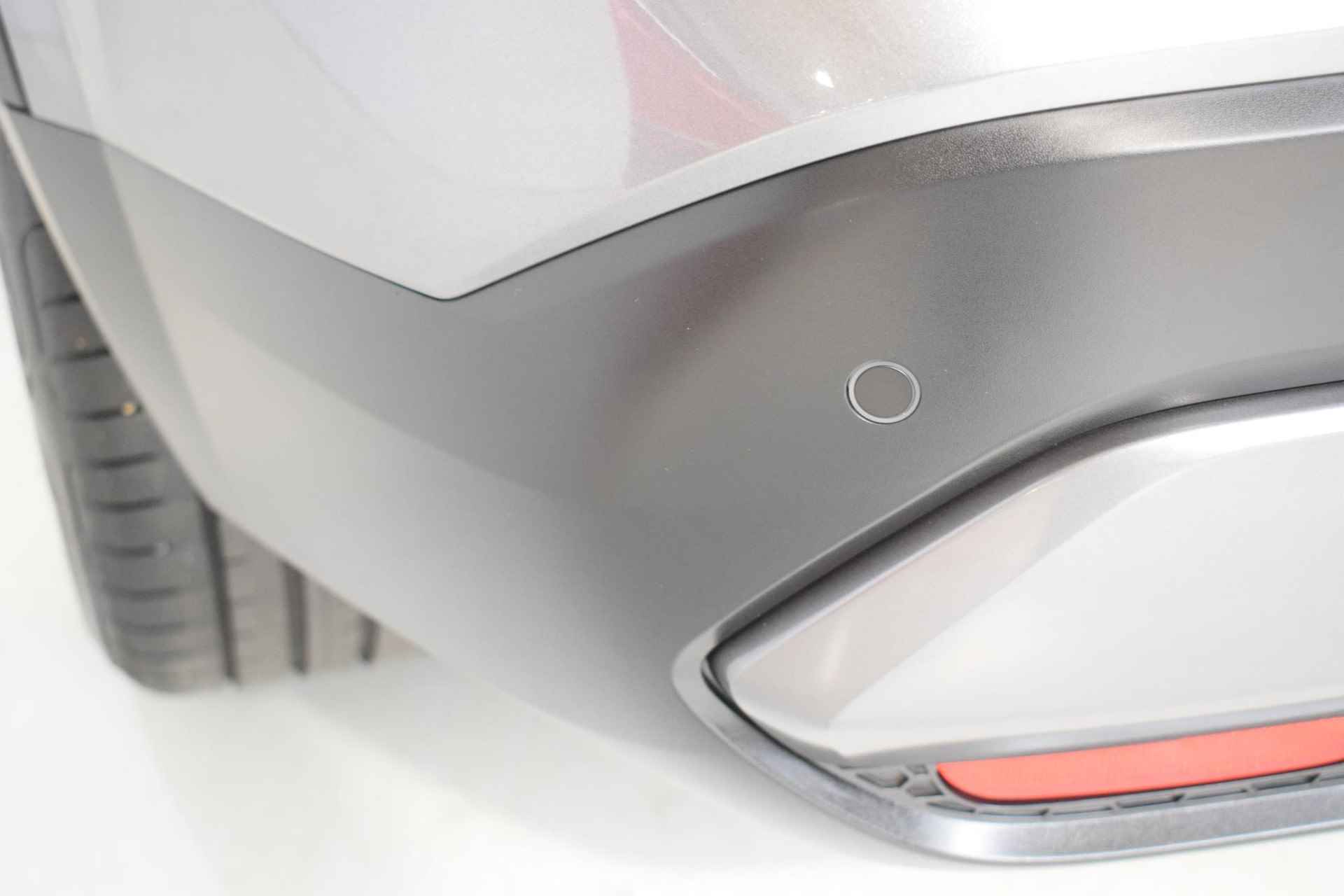 Nissan Qashqai 1.3 MHEV Xtronic N-Connecta | Panorama dak | 360-Camera | Parkeersensoren | Dodehoek detectie | Navigatie | Adaptive cruise control | Keyless entry | Automatische regen/lichtsensor | - 17/56