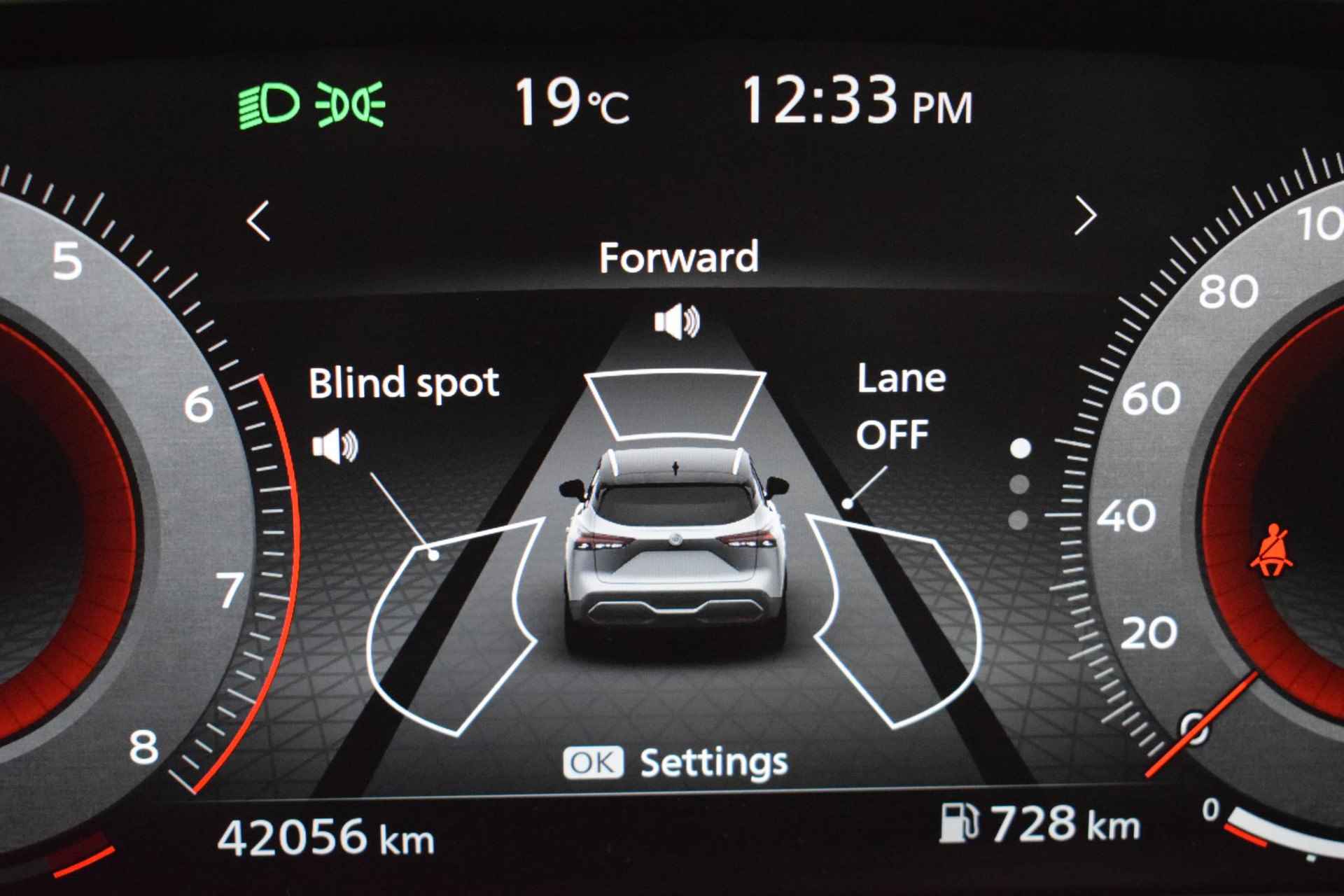 Nissan Qashqai 1.3 MHEV Xtronic N-Connecta | Panorama dak | 360-Camera | Parkeersensoren | Dodehoek detectie | Navigatie | Adaptive cruise control | Keyless entry | Automatische regen/lichtsensor | - 33/56