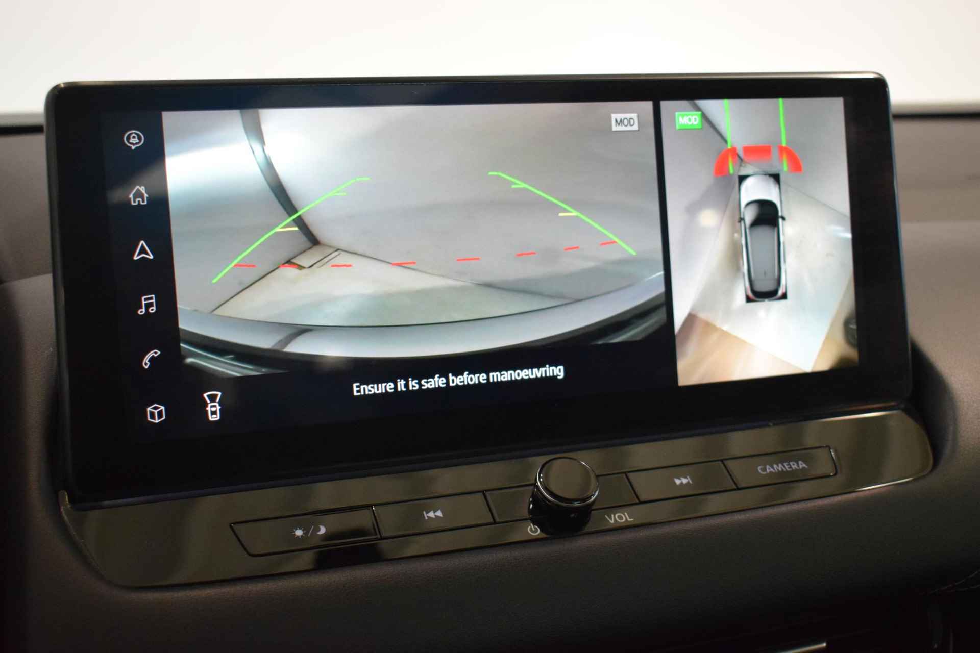 Nissan Qashqai 1.3 MHEV Xtronic N-Connecta | Panorama dak | 360-Camera | Parkeersensoren | Dodehoek detectie | Navigatie | Adaptive cruise control | Keyless entry | Automatische regen/lichtsensor | - 38/56