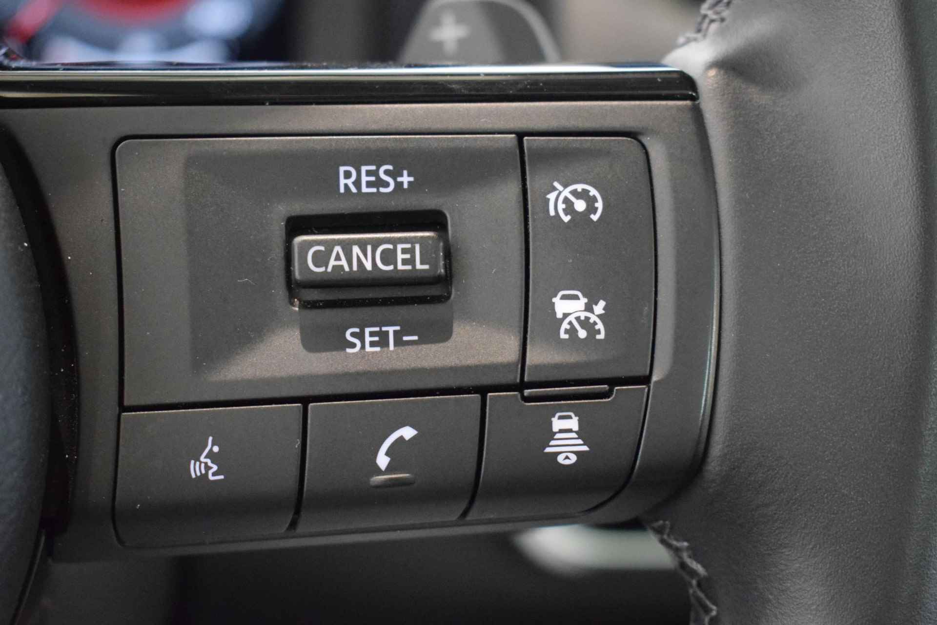 Nissan Qashqai 1.3 MHEV Xtronic N-Connecta | Panorama dak | 360-Camera | Parkeersensoren | Dodehoek detectie | Navigatie | Adaptive cruise control | Keyless entry | Automatische regen/lichtsensor | - 48/56