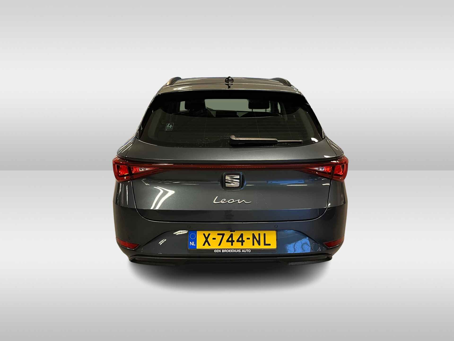 SEAT Leon Sportstourer 1.0 eTSI Style Business Intense | Navigatie | Getint glas achter | Parkeersensoren V+A - 7/16