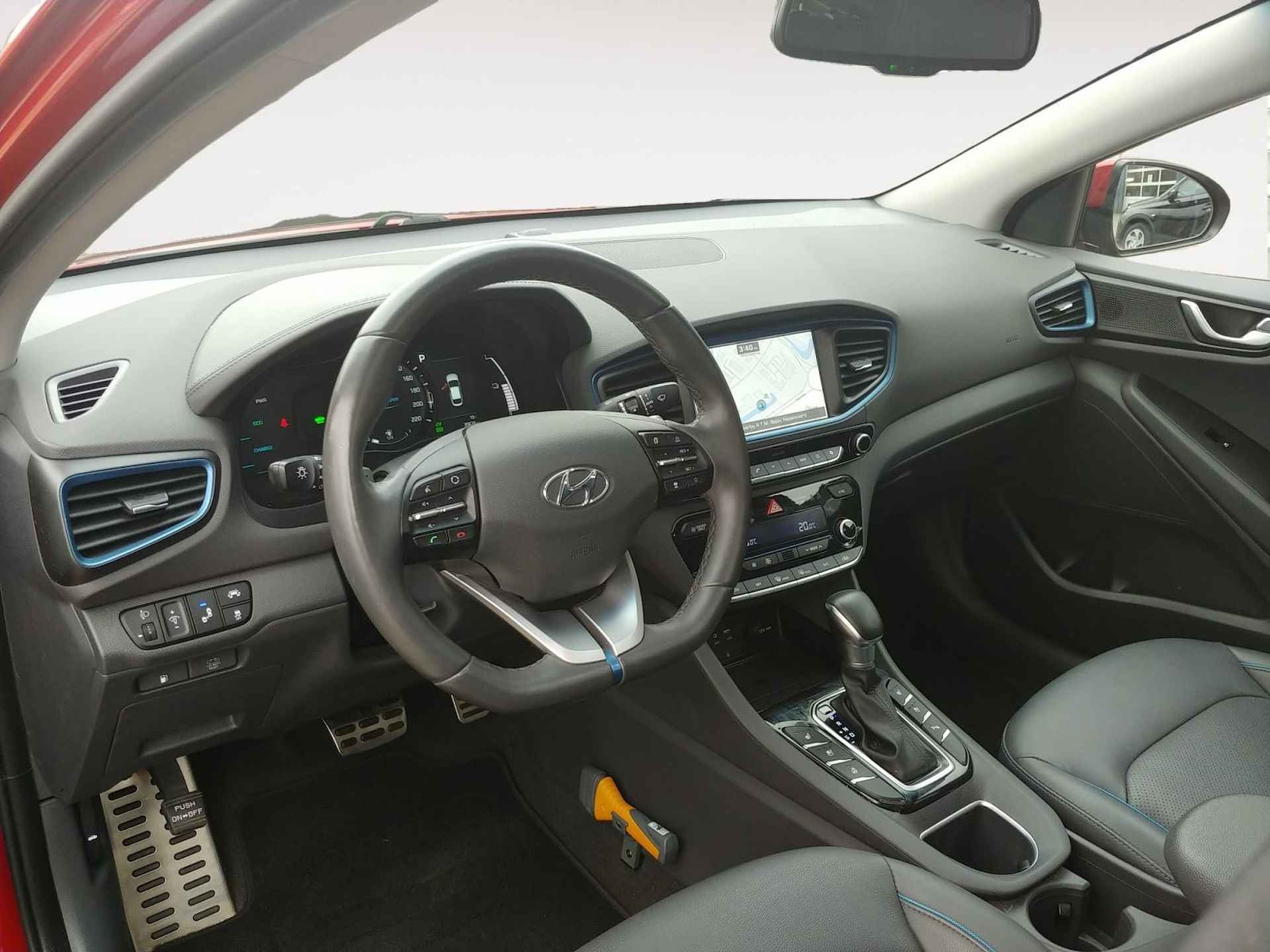 Hyundai IONIQ 1.6 GDi Premium | Leder | Navigatie | Schuif-/kanteldak | - 11/28