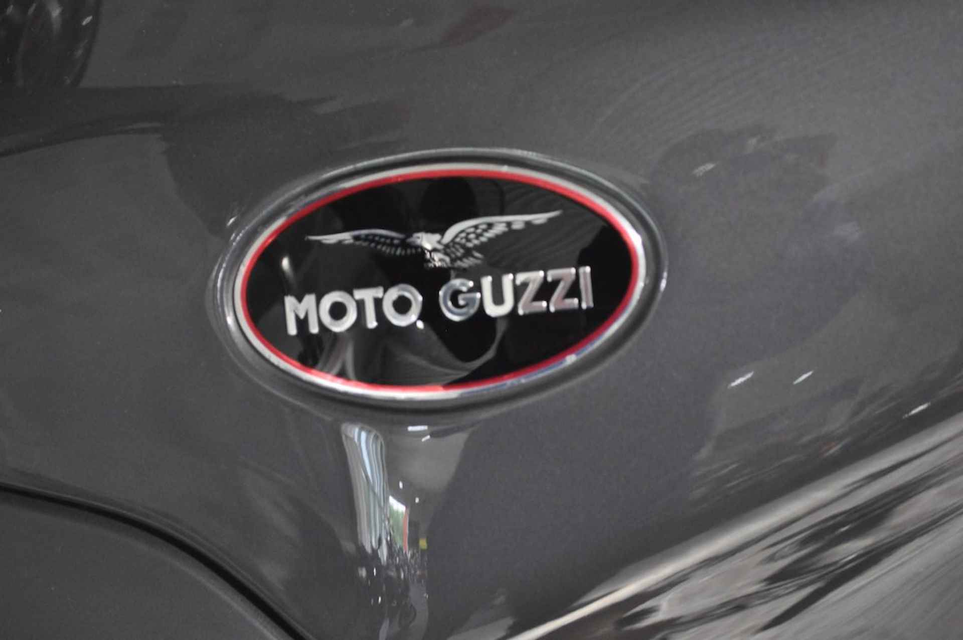 MOTO GUZZI Breva 1100 - 19/22