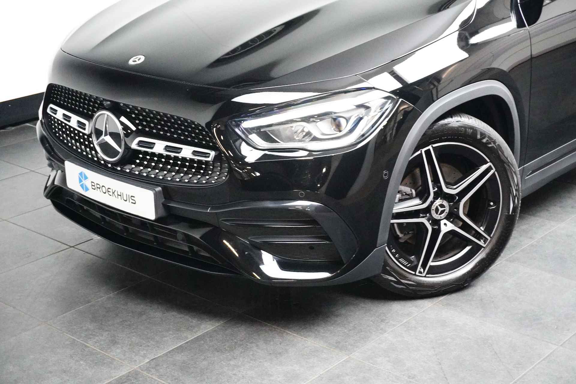 Mercedes-Benz GLA 180 AMG Line. Navigatie | Stoelverwarming | Achteruitrijcamera | - 38/50