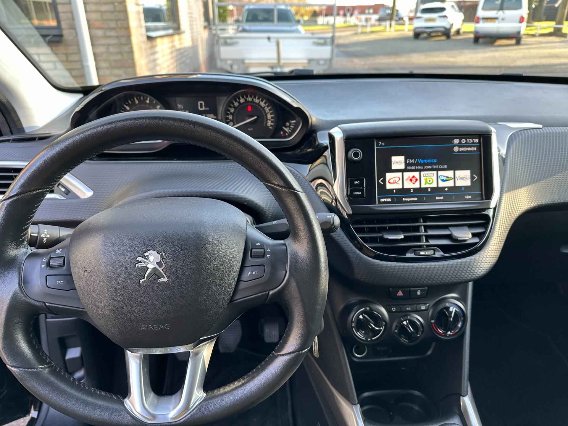 Peugeot 2008 1.2 PureTech Blue Lion carplay - 15/30