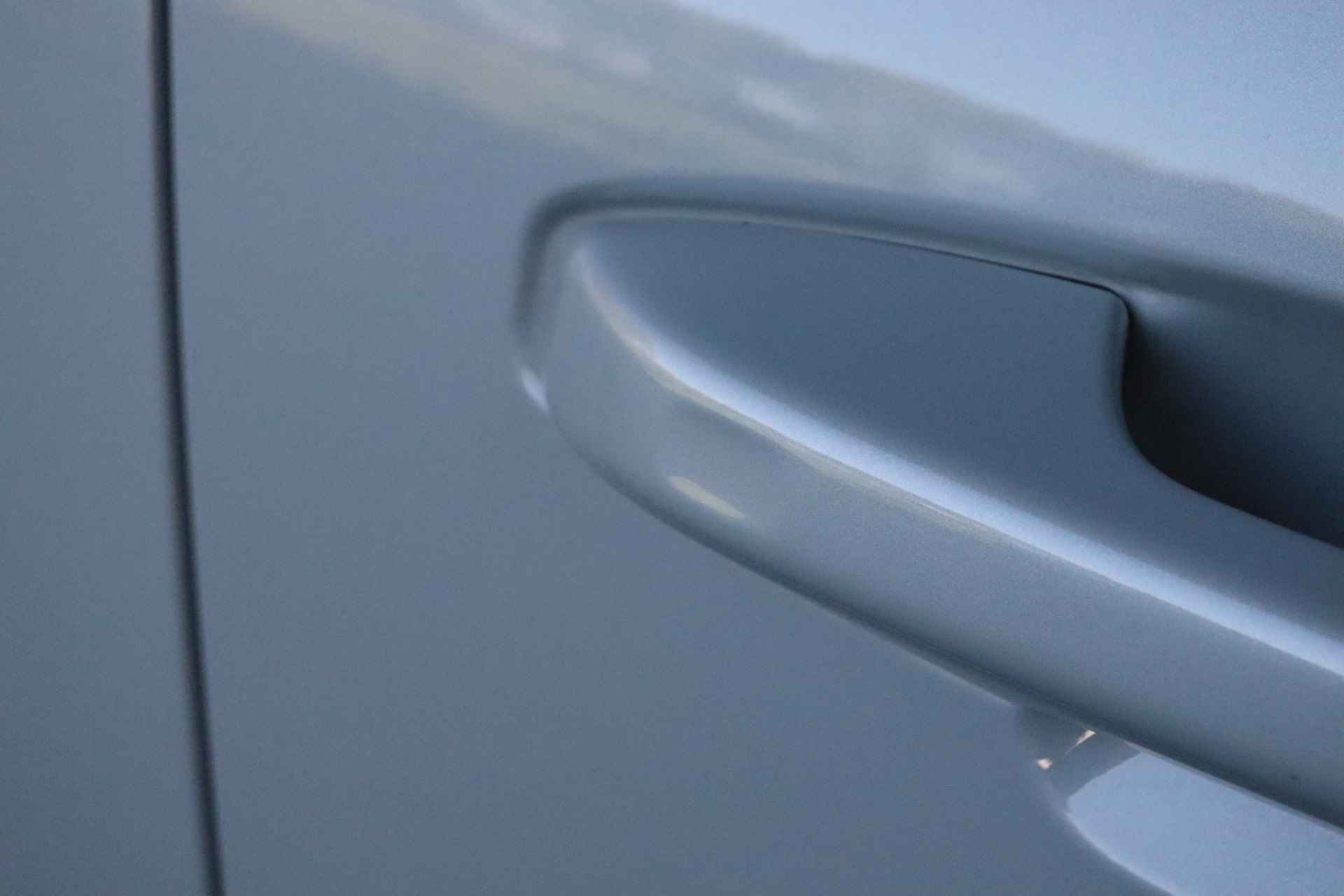 Volvo XC40 Recharge Plus | Adaptieve Cruise Control | Stoel en Stuurwielverwarming | All Season Banden | Microtech bekleding wit stiksel en - 10/48
