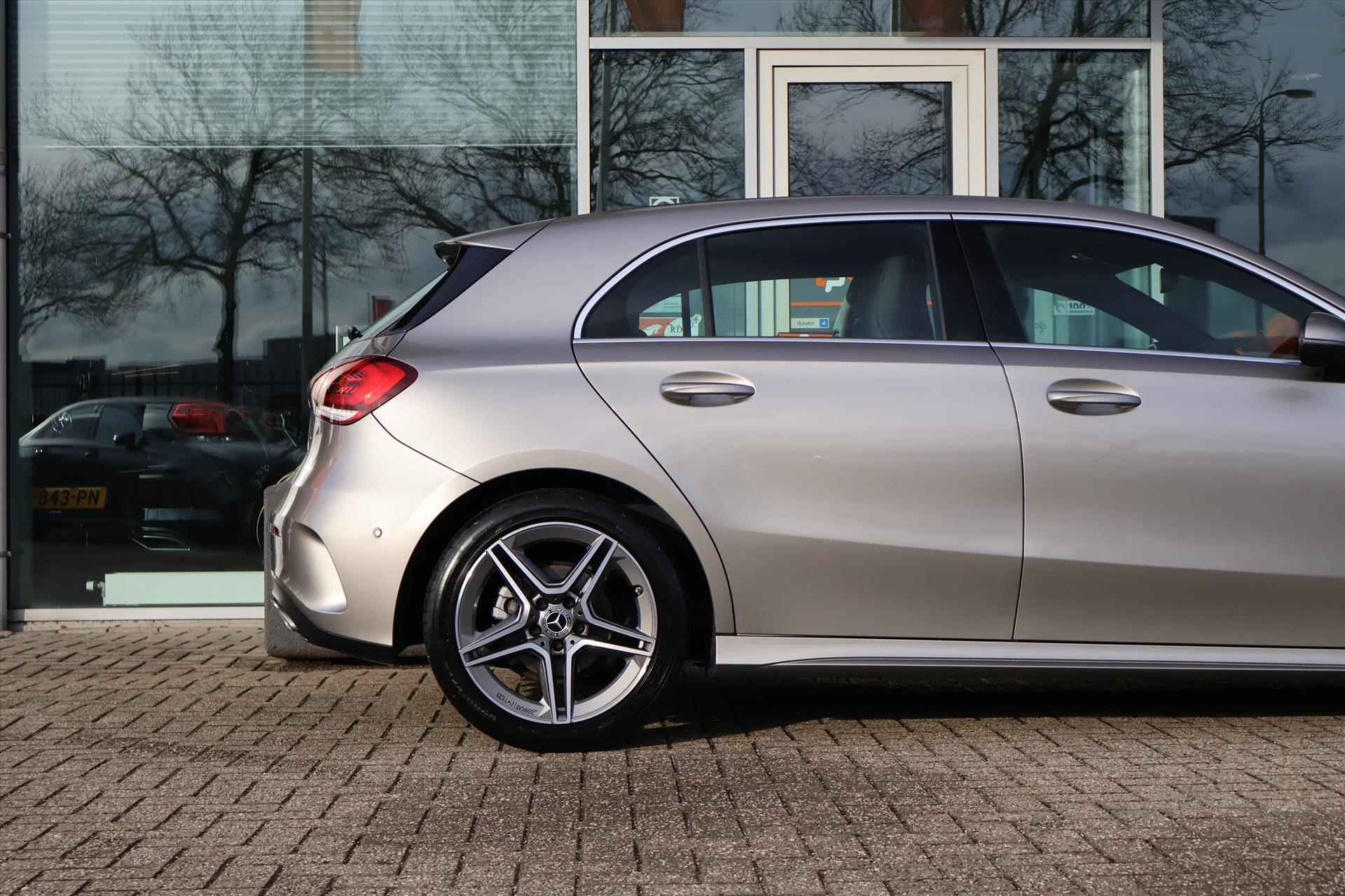 Mercedes A-Klasse A 180 AMG-Line 136pk 7G-DCT | Camera | Cruise | Climate | Navi | LED | Stoelverwarming - 11/44