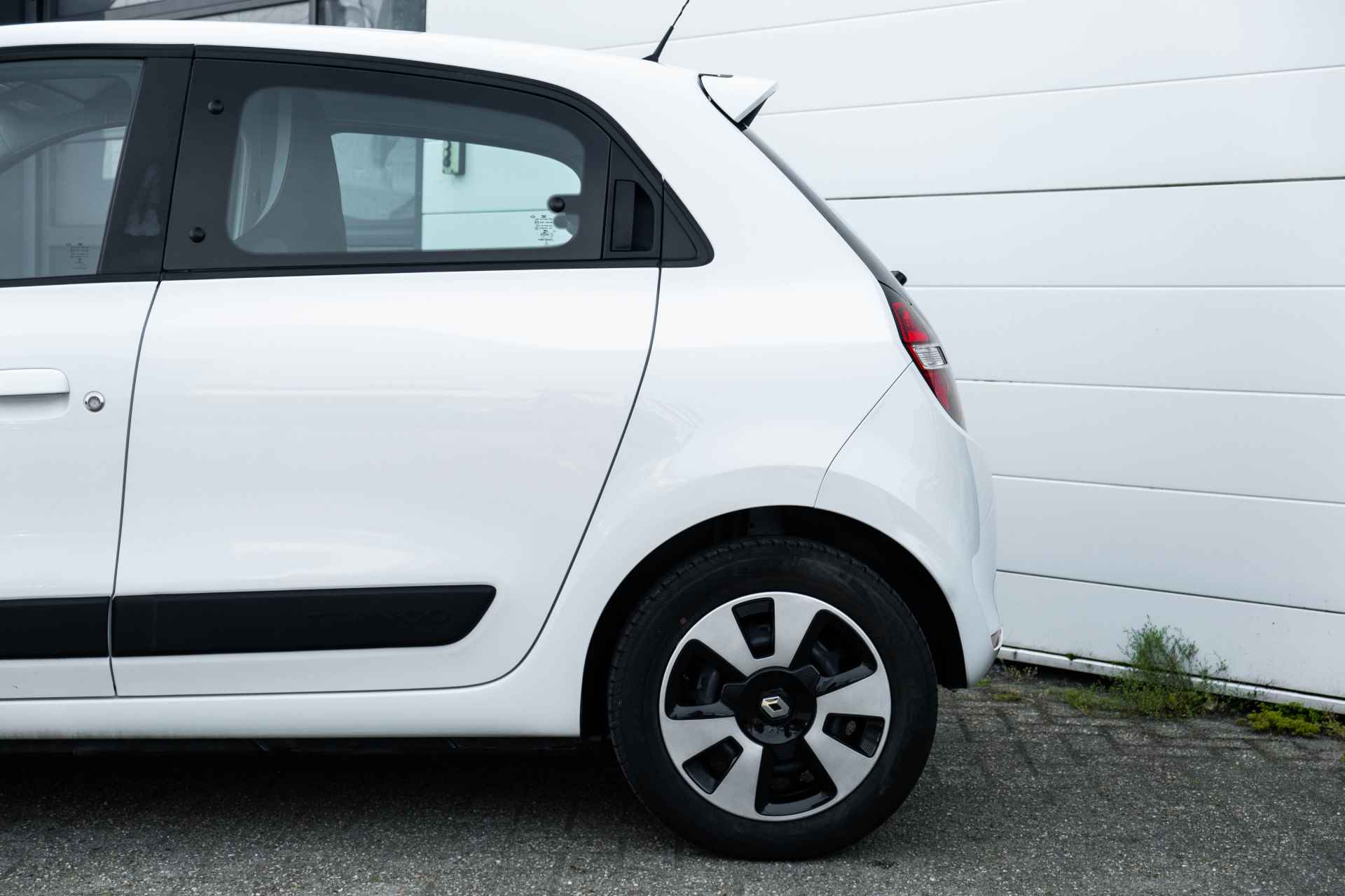 Renault Twingo 1.0 SCe Collection | AUTOMAAT | Navigatie | Airco | Parkeersensoren met camera | | incl. Bovag rijklaarpakket met 12 maanden garantie - 22/42