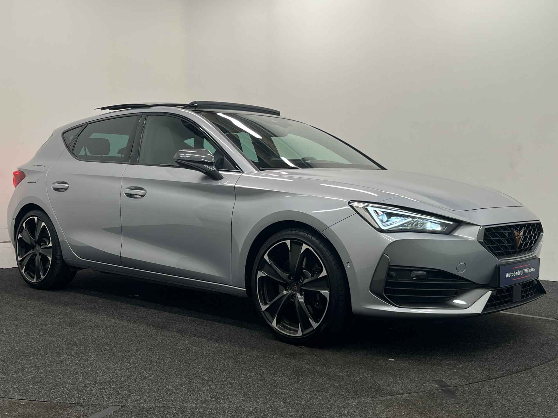 CUPRA Leon 1.4 e-Hybrid VZ Performance 245 PK | PANORAMADAK | NAVI | STOEL-/STUURVERWARMING | ACC | KEYLESS | - 52/58