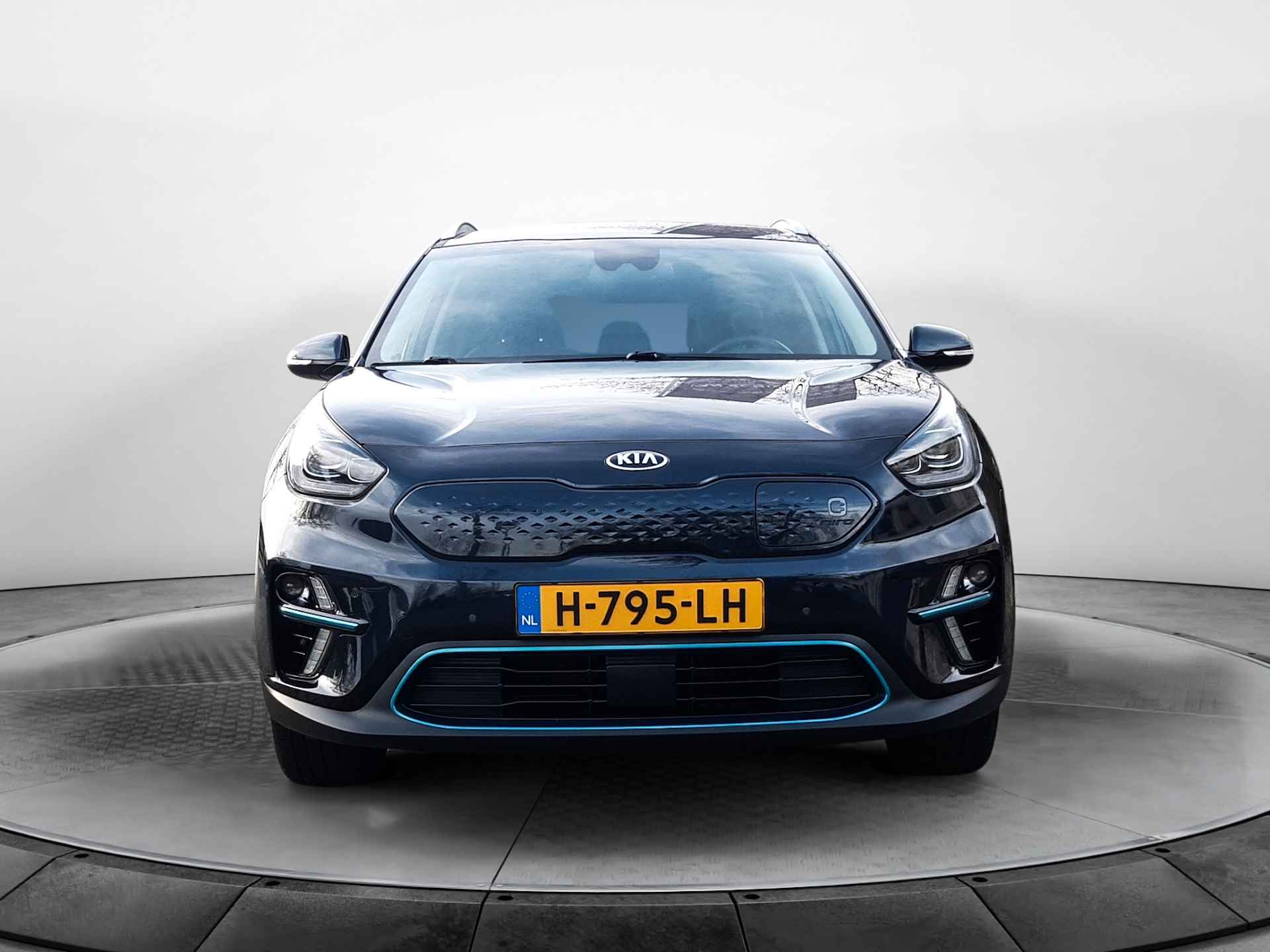 Kia e-Niro ExecutiveLine 64 kWh (204 PK) 1e-Eig. KIA-Dealer-Onderh. BOVAG-Garantie. NL-Auto. Leer, Navigatie/Apple-Carplay/Android-Auto, Adaptive-Cruisecontrol, Keyless-Entry/Start, Parkeersensoren-V+A, Achteruitrijcamera, Premium-A DAB, Voorstoelen-Gevent., Stoelverwarming-V+A, Stuurverwarming, Licht-Zicht-Pakket, Lm-Velgen-17Inch, Privacy-Glas - 11/43