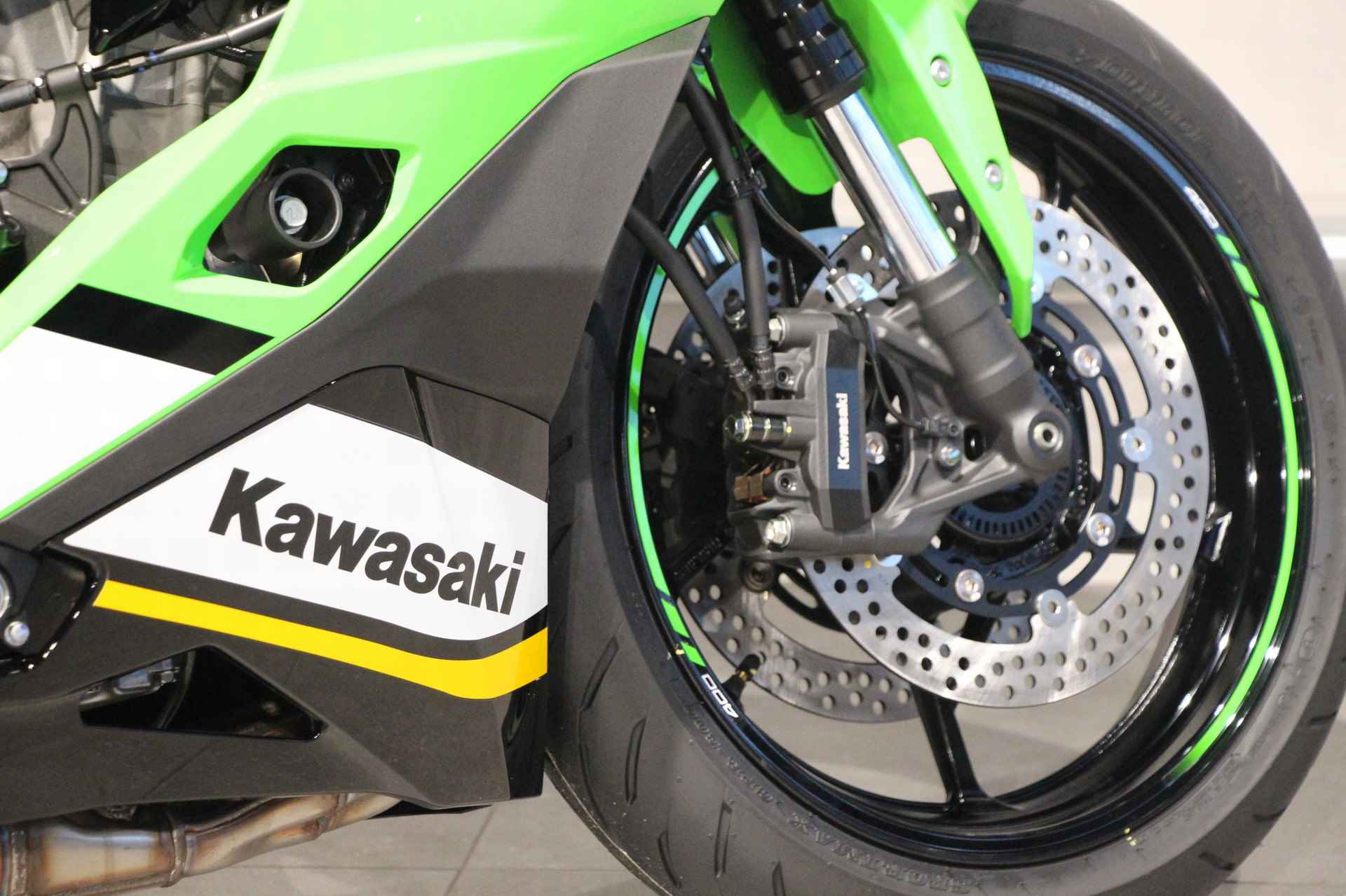 Kawasaki ZX-4 RR - 10/16