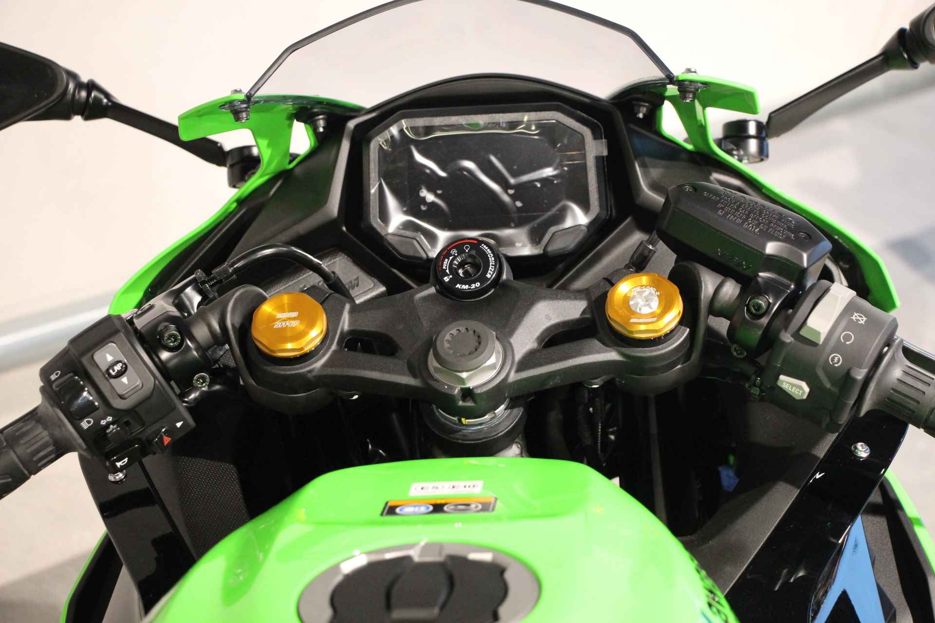 Kawasaki ZX-4 RR - 14/16