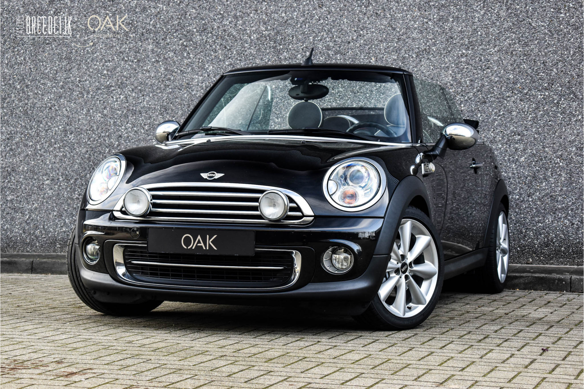 MINI Cabrio 1.6 Cooper Chili | Lounge Leder | Xenon | 17"LM | PDC | Stoelverwarming | Midnight Black