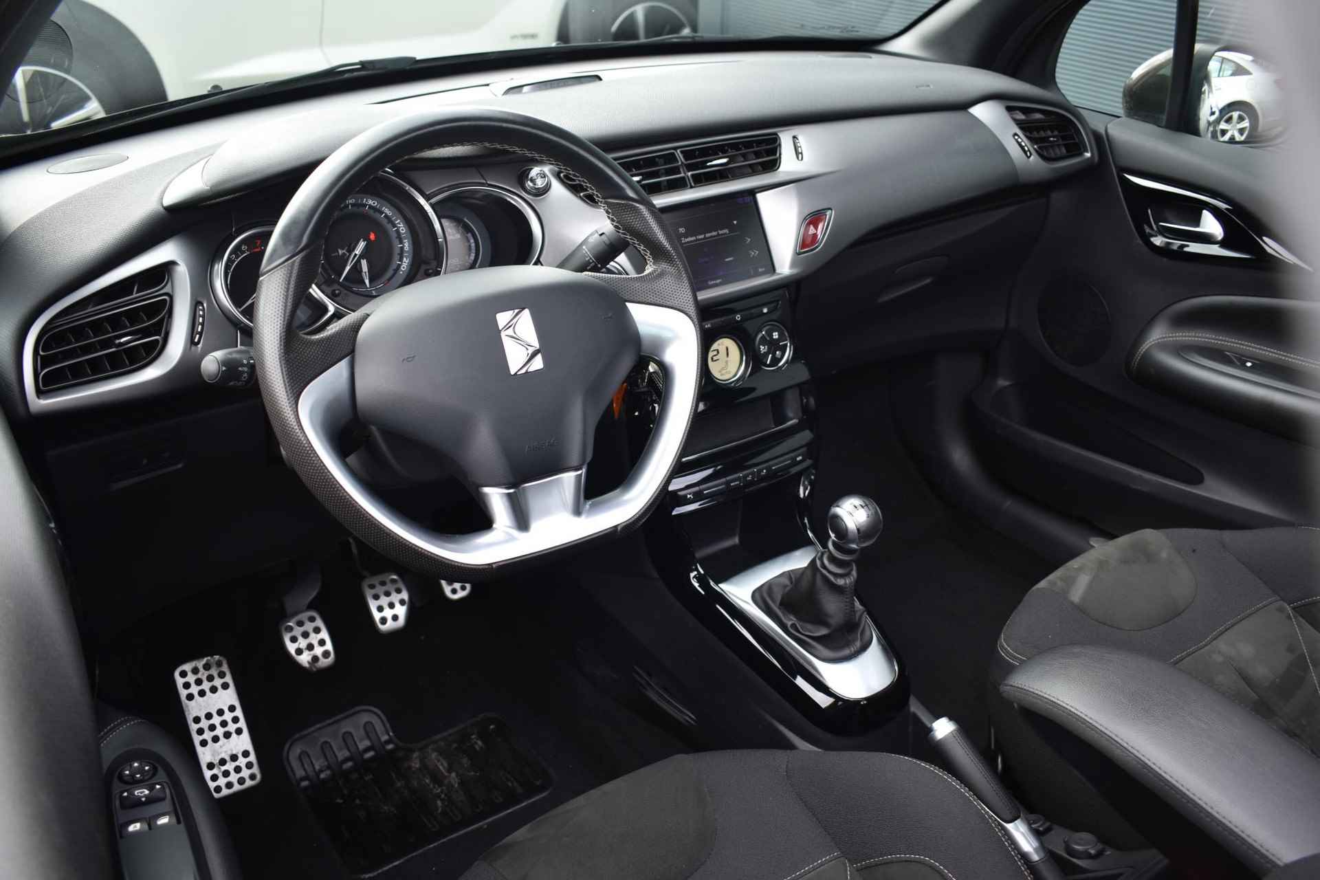 DS 3 Cabrio 1.2 PureTech Sport Chic | 130PK | LED Koplampen | Navigatie | Achteruitrijcamera | - 12/33