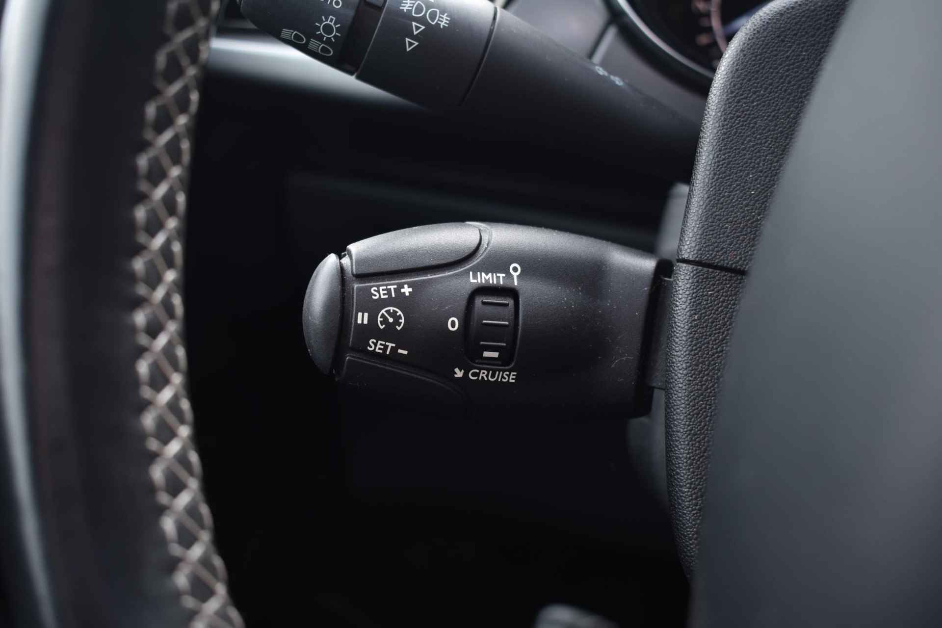 DS 3 Cabrio 1.2 PureTech Sport Chic | 130PK | LED Koplampen | Navigatie | Achteruitrijcamera | - 30/33