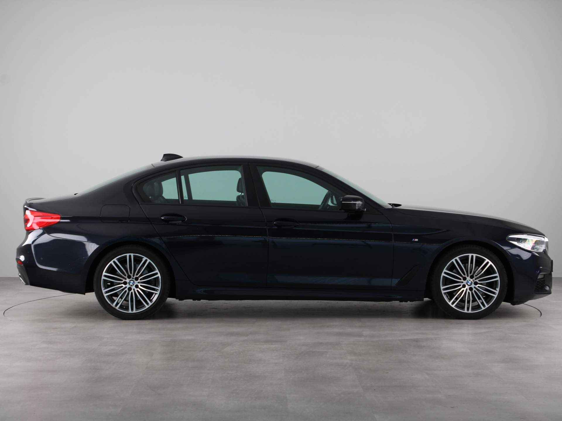 BMW 5 Serie 520i Sedan High Executive M Sportpakket - 10/24