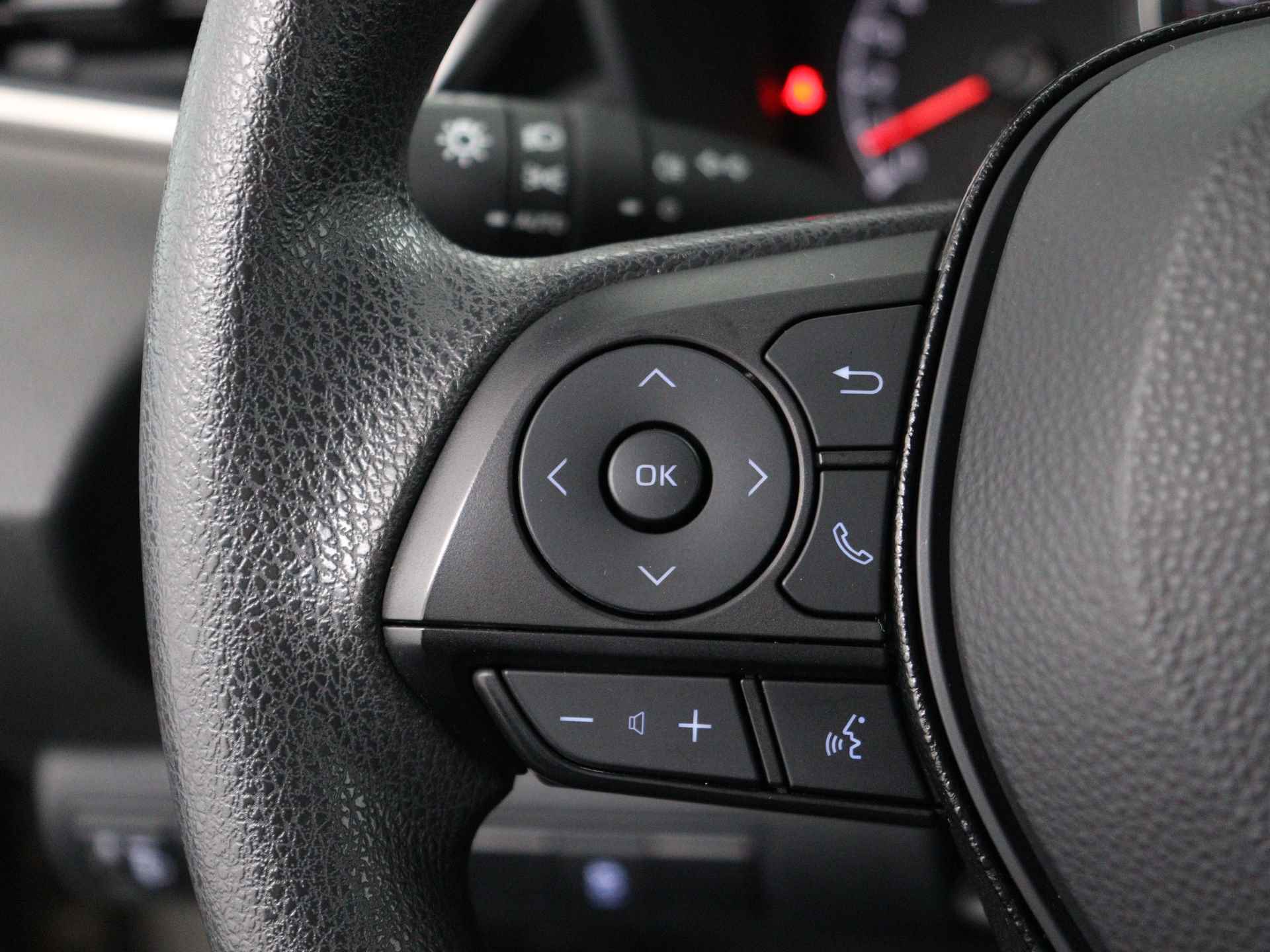 Toyota Corolla Touring Sports 1.2 Turbo Comfort | Trekhaak | Camera | Lane-Assist | - 20/38