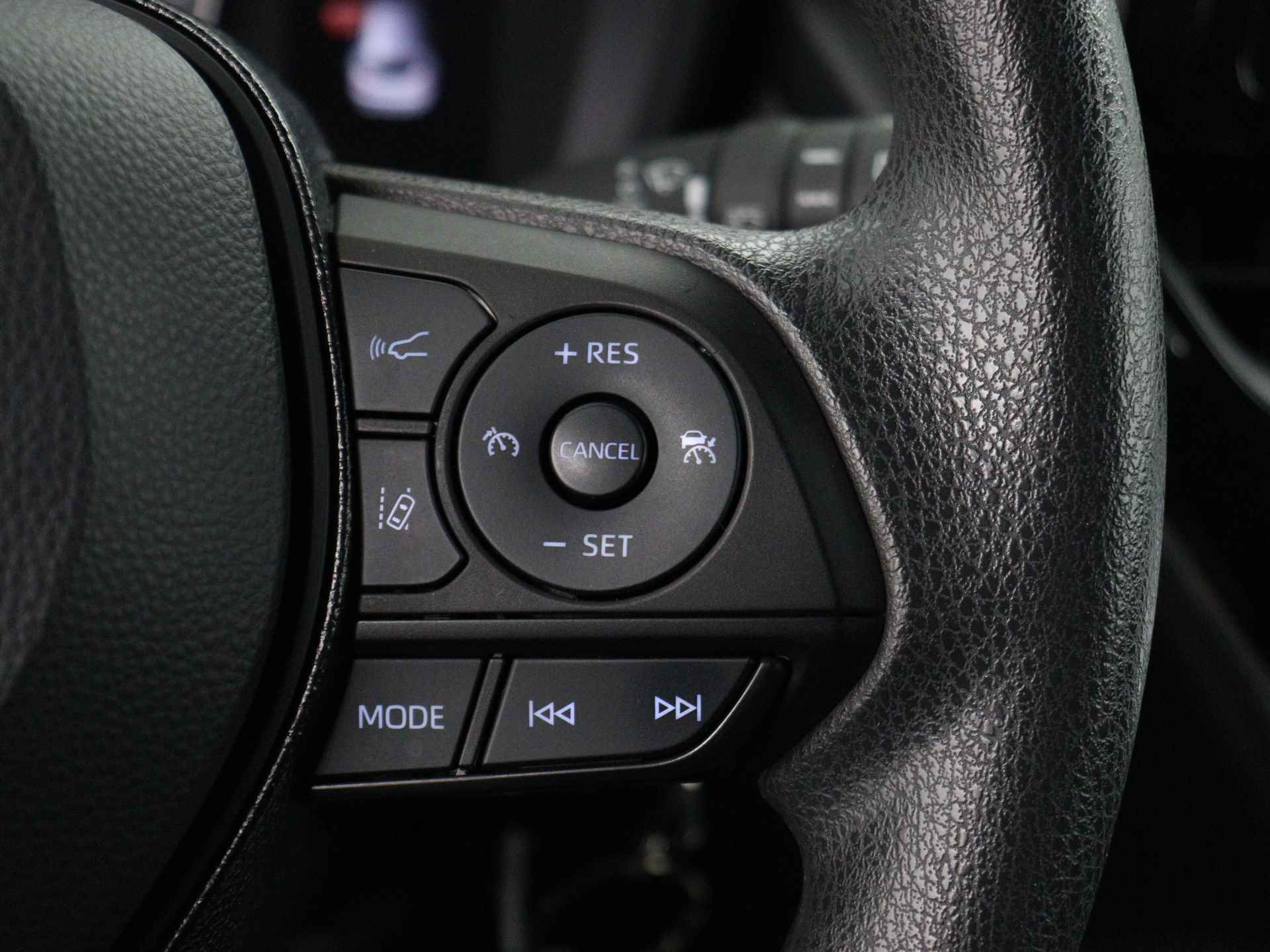 Toyota Corolla Touring Sports 1.2 Turbo Comfort | Trekhaak | Camera | Lane-Assist | - 21/38