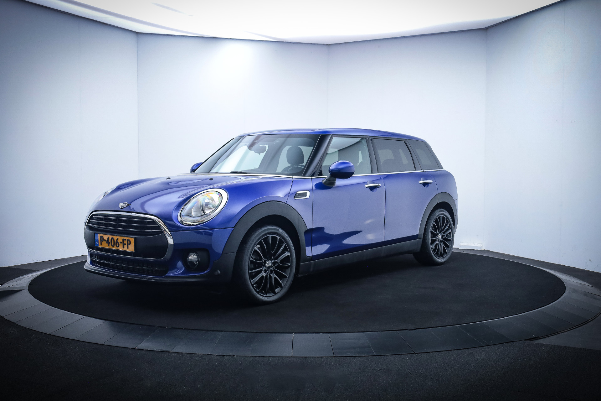 MINI Clubman 1.5 Aut. CLIMA/CRUISE/STOELVERW./BLUETOOTH/PDC/LMV