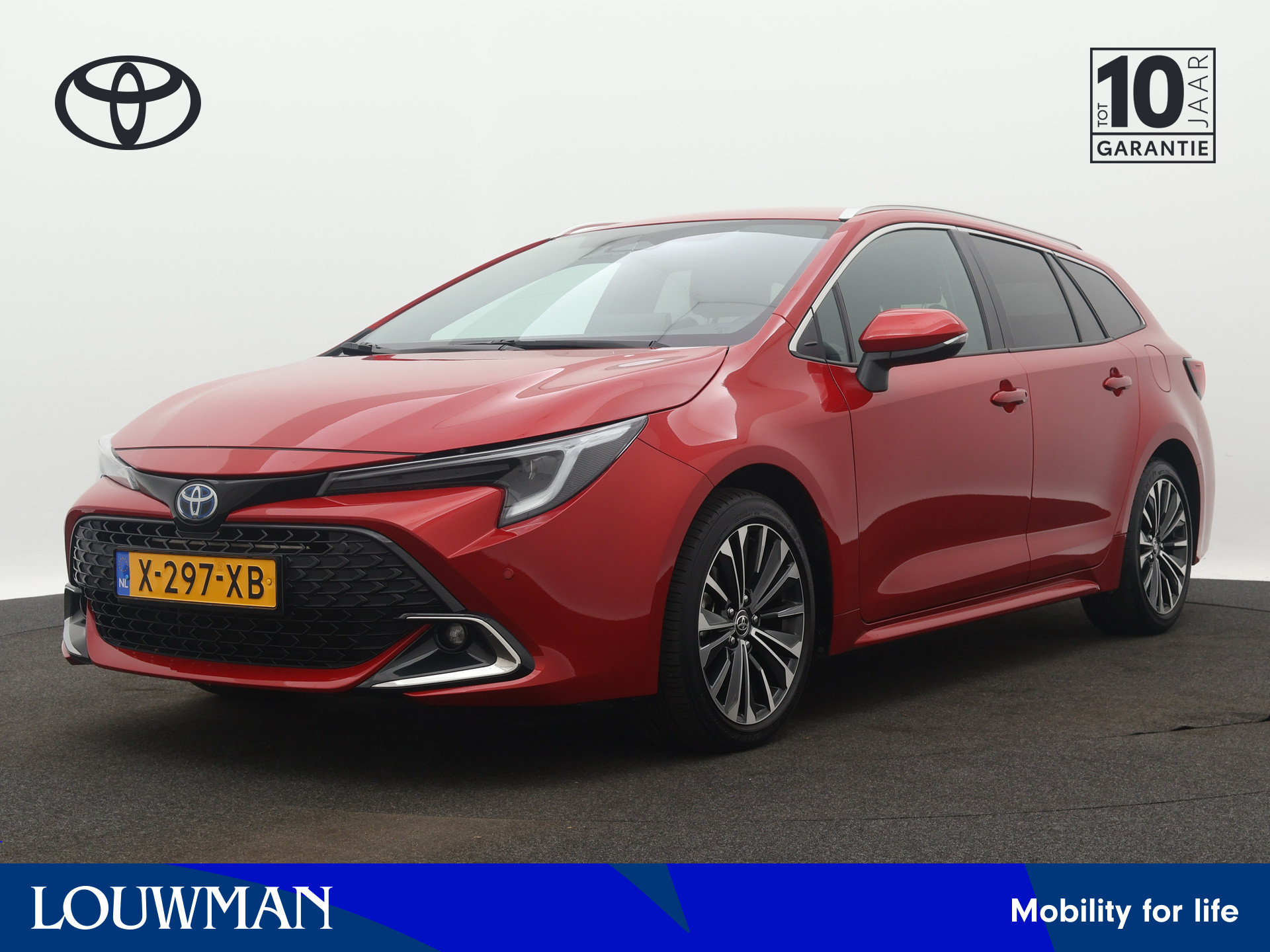 Toyota Corolla Touring Sports 1.8 Hybrid 140 First Edition | Navigatie | Parkeercamera + Sensoren | Stoelverwarming |