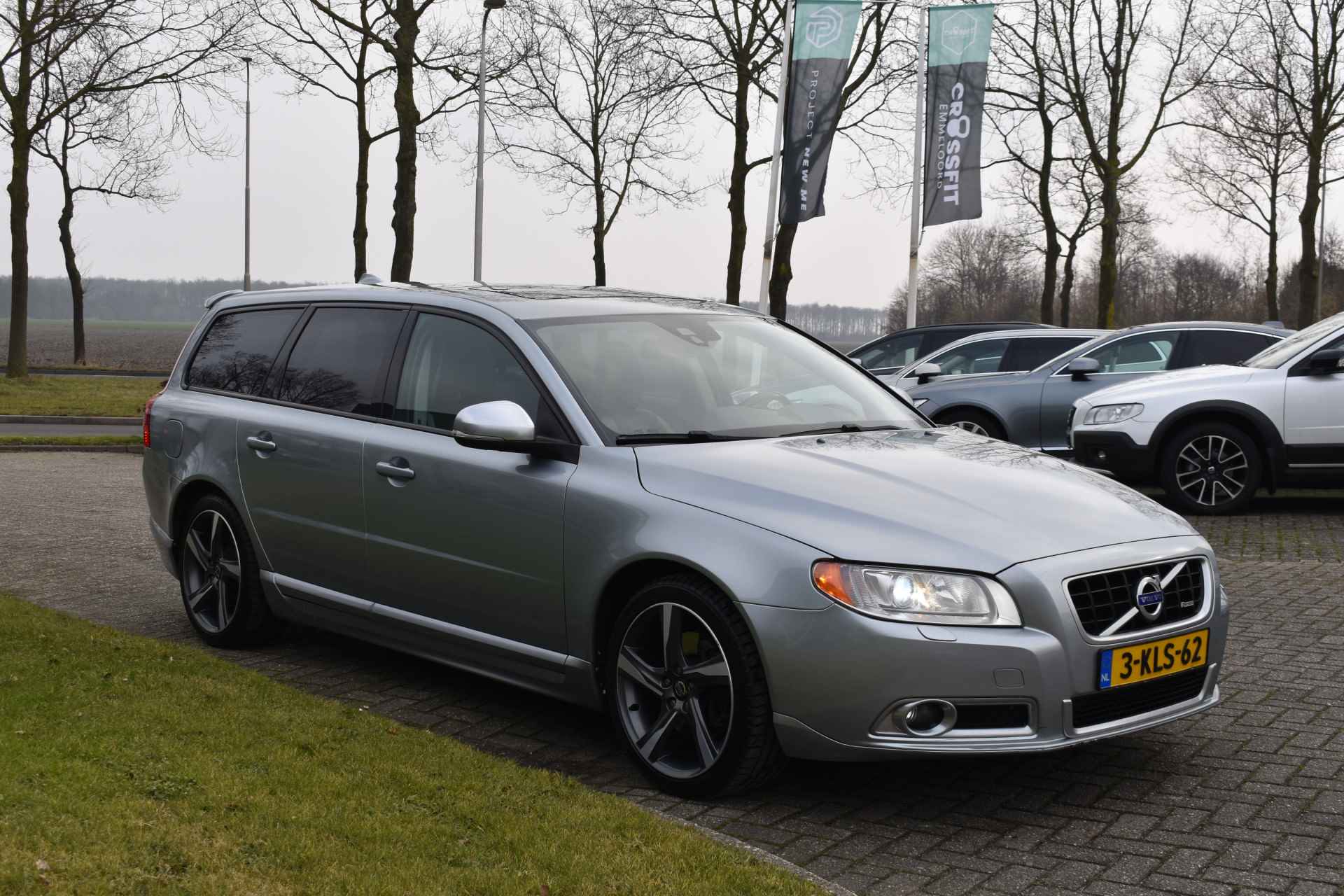 Volvo V70 D4 163PK R-Edition | Plus Line pack | Xenon | Lederen bekleding | Trekhaak | Stoelverwarming | Schuifdak - 3/21