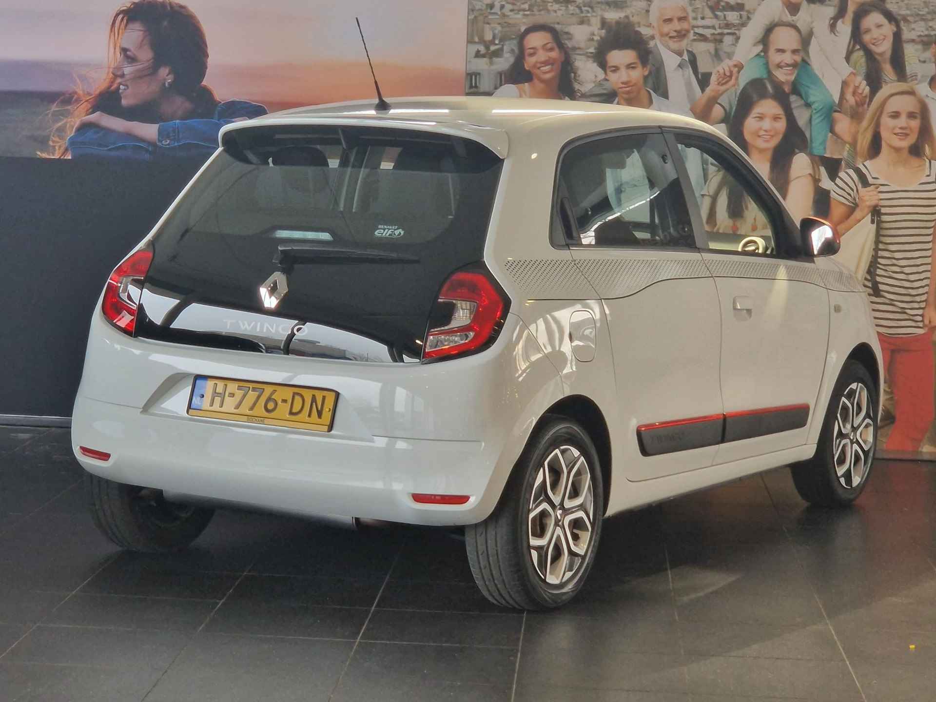 Renault Twingo 1.0 SCe Collection AIRCONDITIONING | TELEFOONVOORBEREIDING | STRIPING | ACHTERSPOILER | UNIEKE KILOMETERSTAND! - 5/23