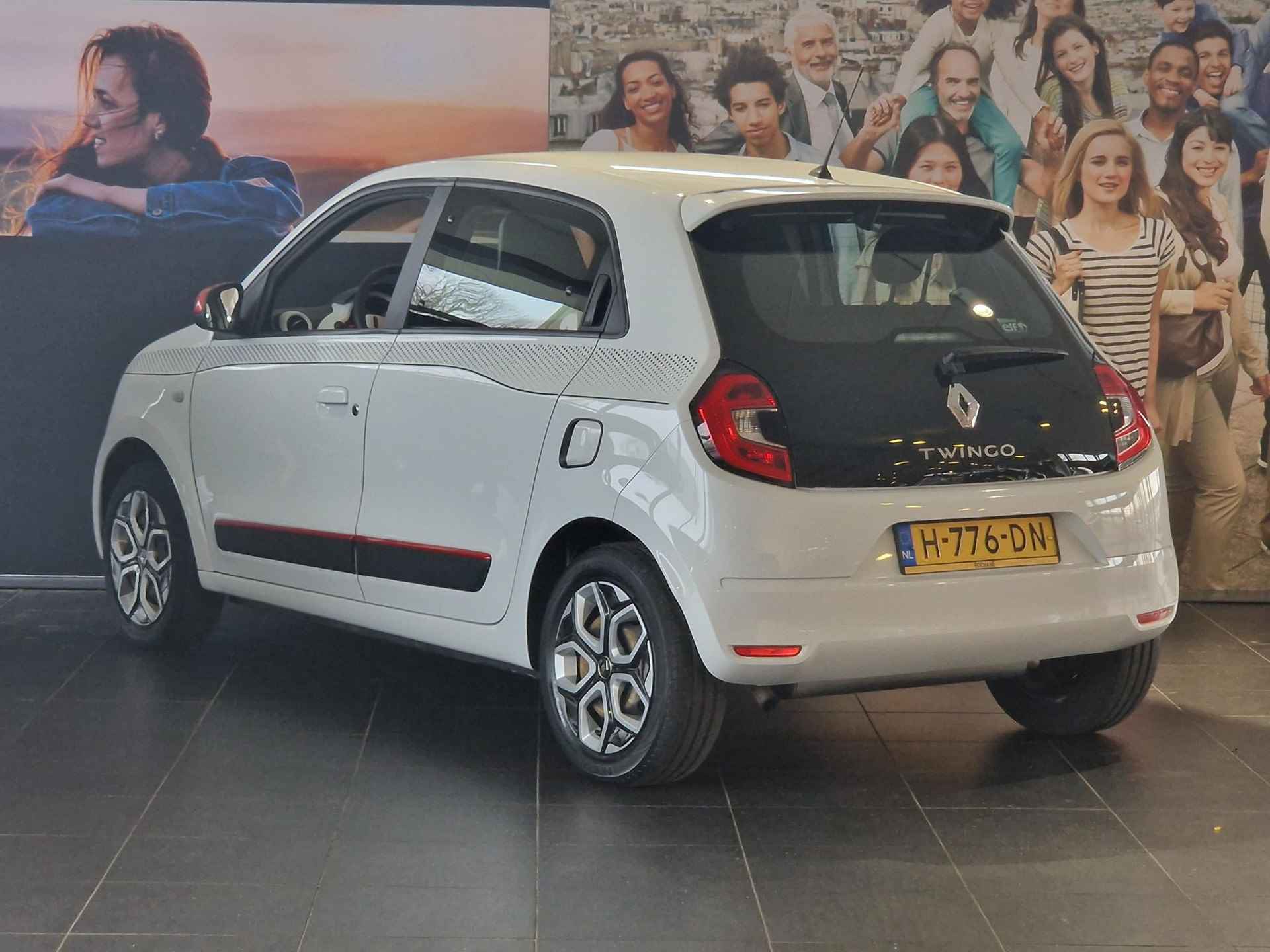 Renault Twingo 1.0 SCe Collection AIRCONDITIONING | TELEFOONVOORBEREIDING | STRIPING | ACHTERSPOILER | UNIEKE KILOMETERSTAND! - 7/23