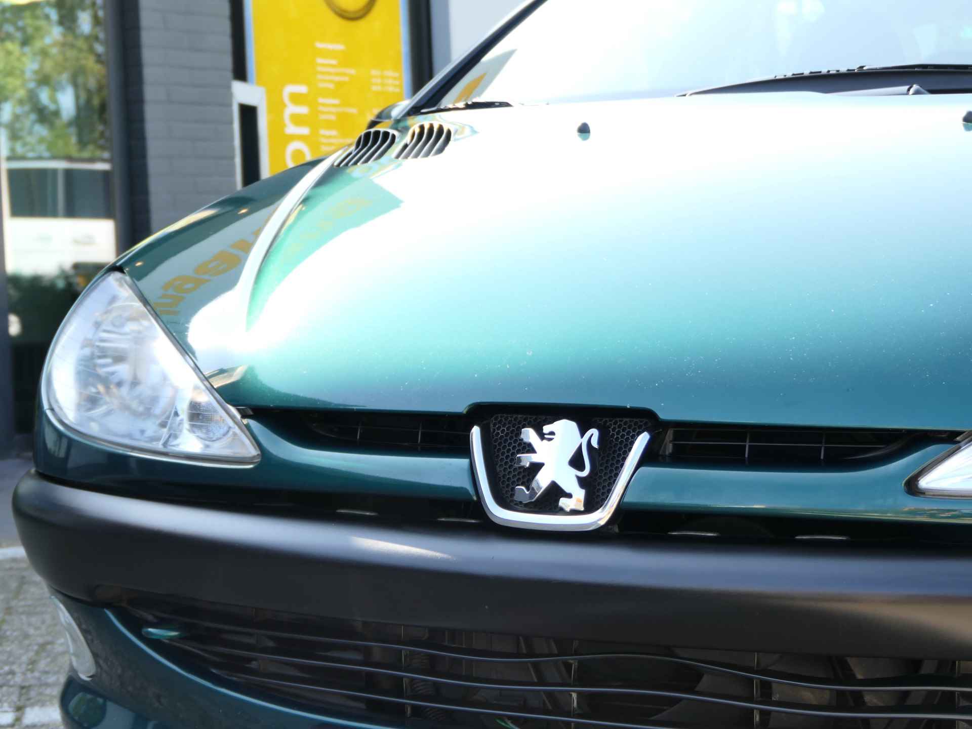 Peugeot 206 1.6 Roland Garros | Panoramadak | Alcantara | LMV - 13/26