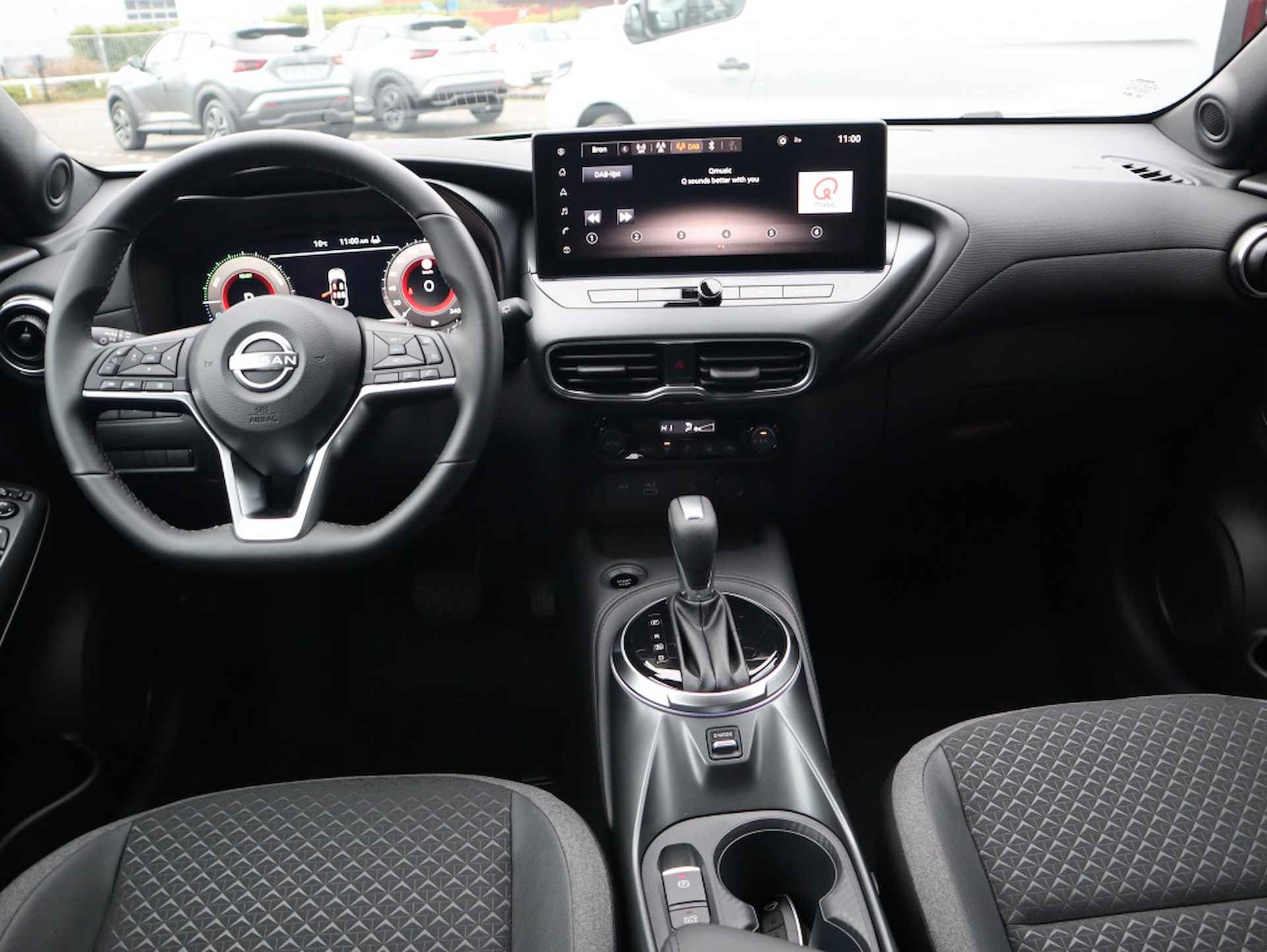 Nissan Juke 1.6 Hybrid. 143PK / Automaat / N-Connecta / Apple carplay / - 12/26