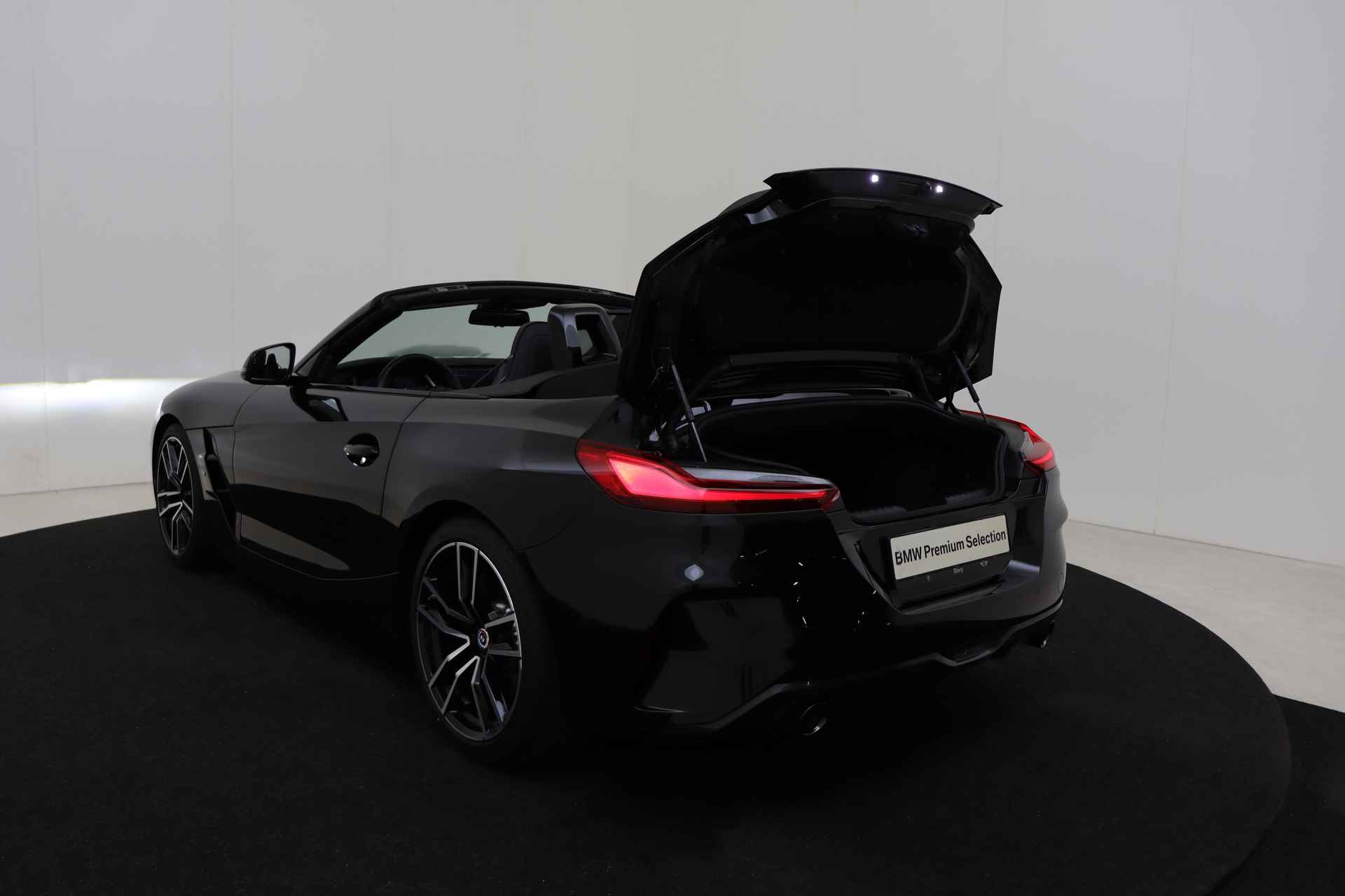 BMW Z4 Roadster sDrive20i High Executive M Sport Automaat / M sportstoelen / Stoelverwarming / Live Cockpit Professional / Verwarmd stuurwiel / Parking Assistant / Adaptieve LED / Cruise Control - 53/64