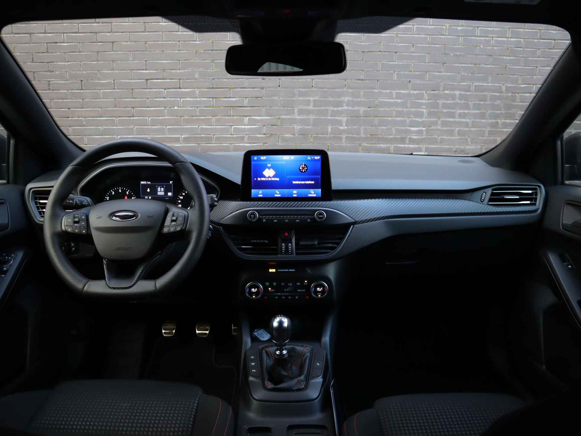 Ford Focus Wagon 1.0 EcoBoost Hybrid ST Line Style 125pk |  | Stoel- stuur en voorruitverwarming | Navigatie via Apple Carplay & Android auto | 17inch lichtmetalen velgen | Achteruit rij camera | Parkeer sensoren - 14/45