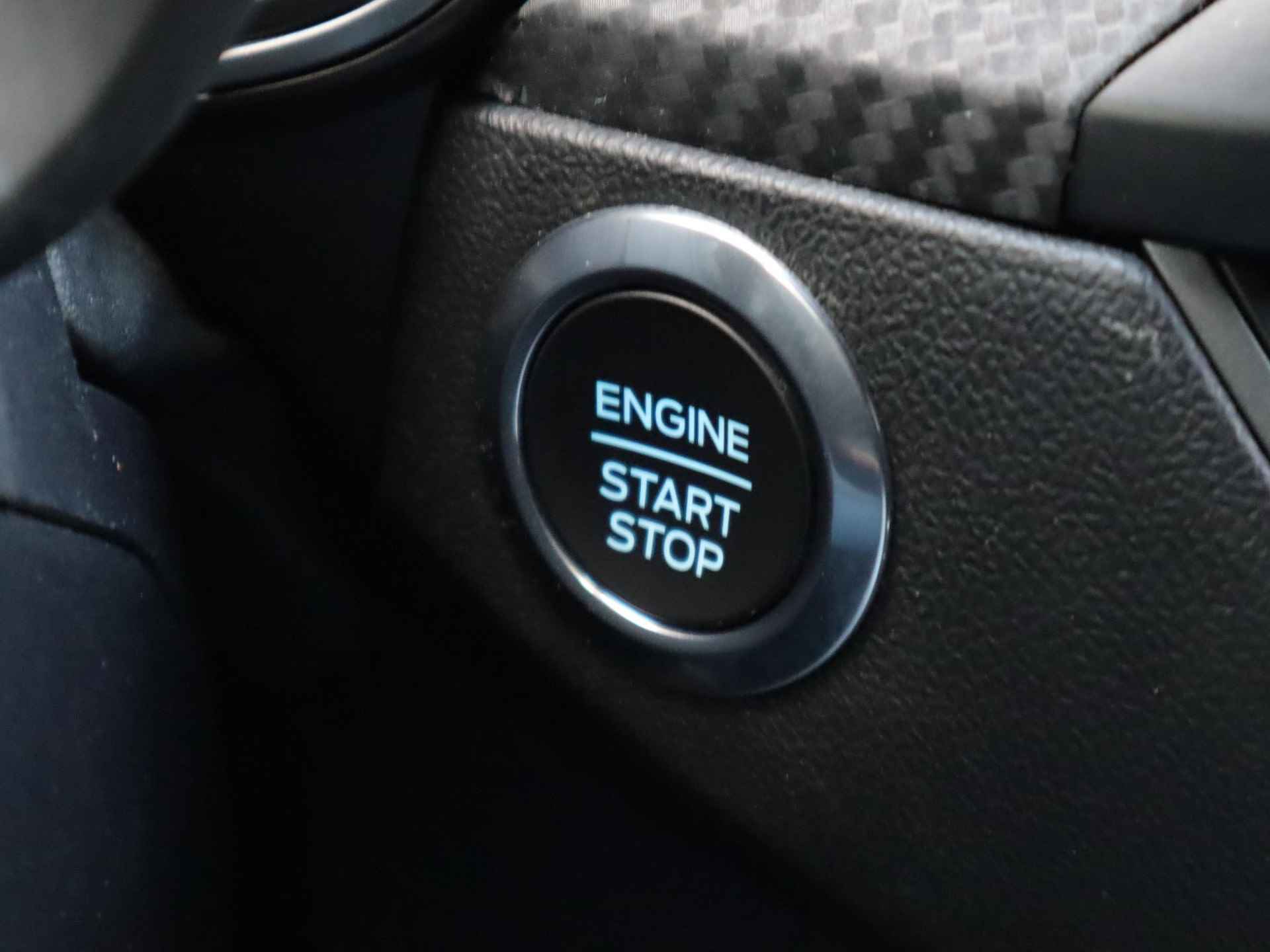 Ford Focus Wagon 1.0 EcoBoost Hybrid ST Line Style 125pk |  | Stoel- stuur en voorruitverwarming | Navigatie via Apple Carplay & Android auto | 17inch lichtmetalen velgen | Achteruit rij camera | Parkeer sensoren - 22/45
