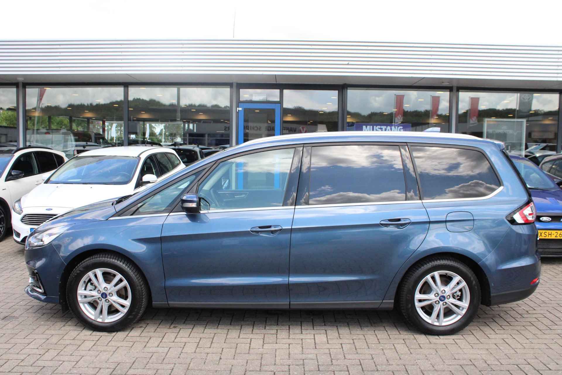 Ford Galaxy 2.5 FHEV Hybride Titanium 190pk 7 pers | SYNC 3 Navigatie | 1.500kg trekgewicht | Privacy Glass | All Weather Banden | Achteruitrijcamera - 7/46