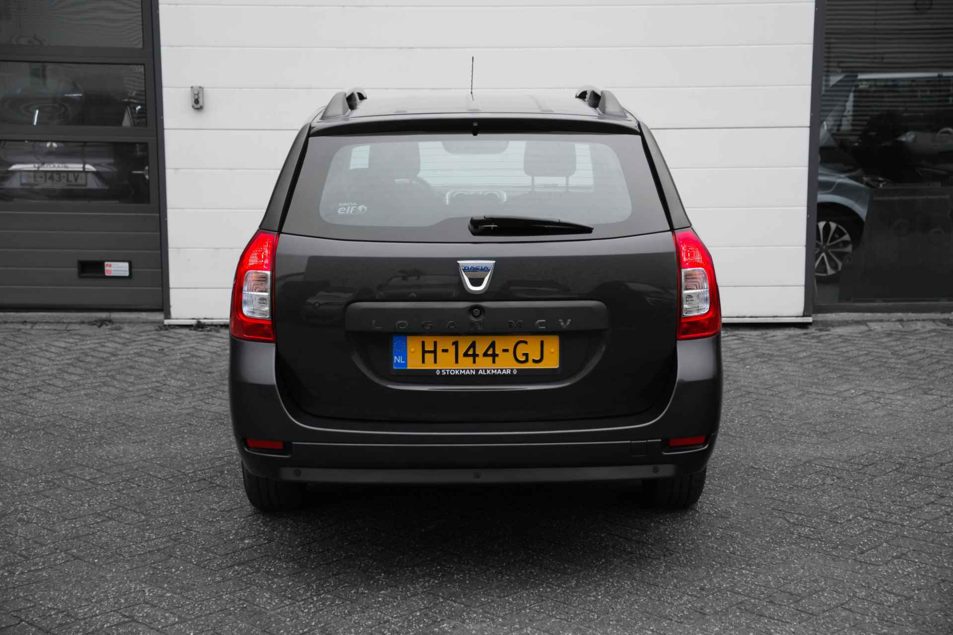 Dacia Logan MCV 0.9 TCe Laureate | Camera achter | NAVI | ramen voor elektrisch bedienbaar | | incl. Bovag rijklaarpakket met 12 maanden garantie | - 4/35