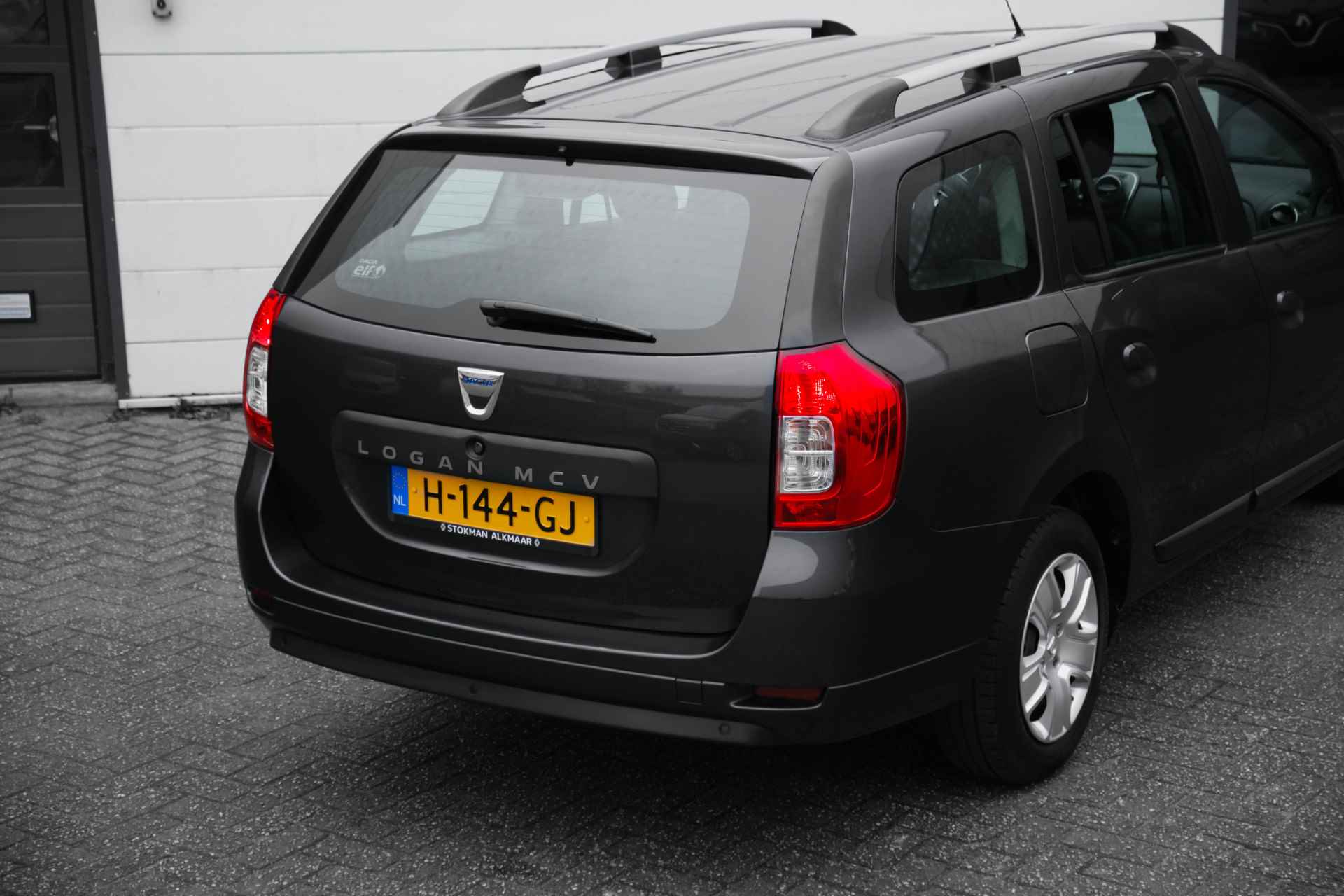 Dacia Logan MCV 0.9 TCe Laureate | Camera achter | NAVI | ramen voor elektrisch bedienbaar | | incl. Bovag rijklaarpakket met 12 maanden garantie | - 17/35