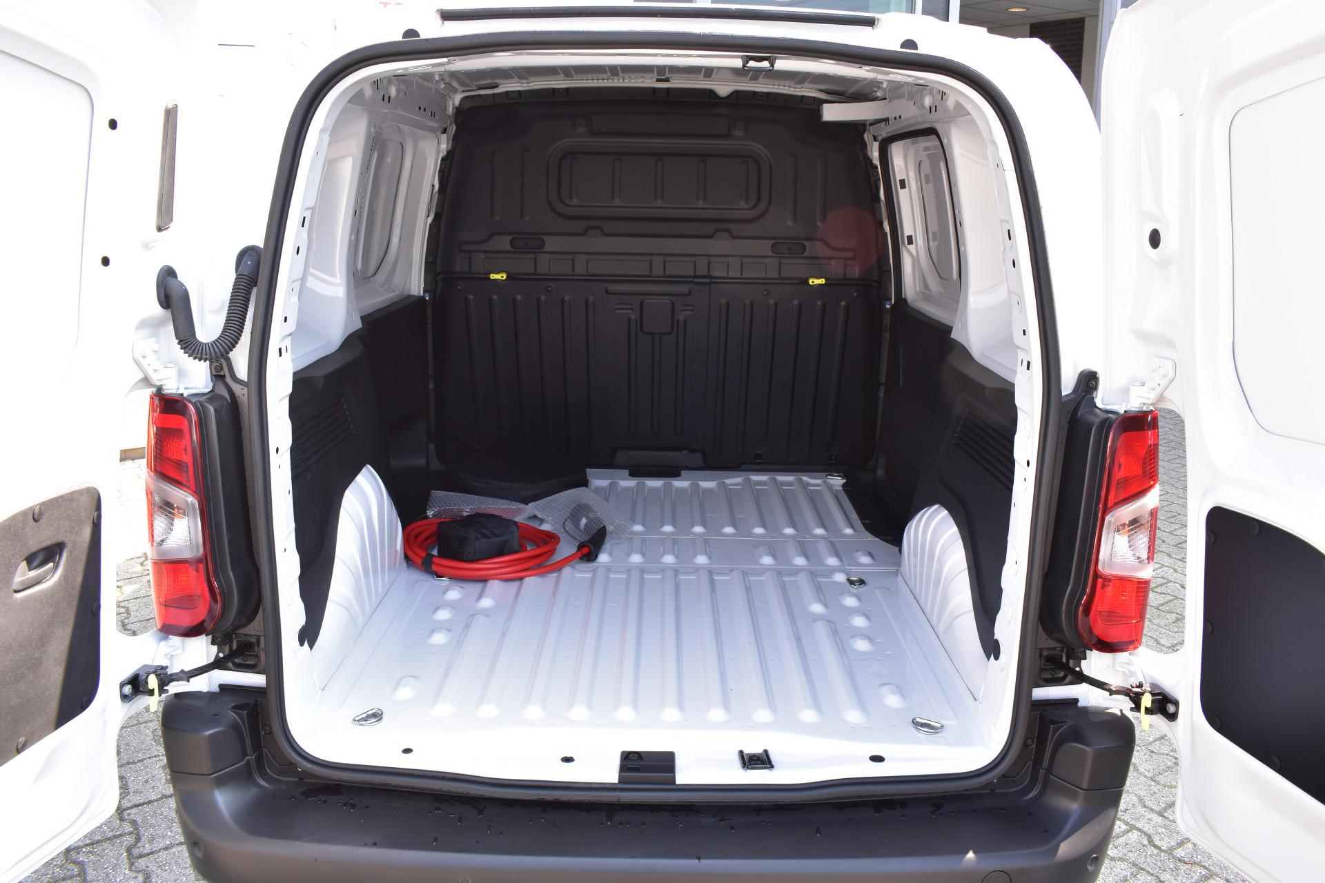 Toyota PROACE CITY Electric Live 50 kWh - 24/24