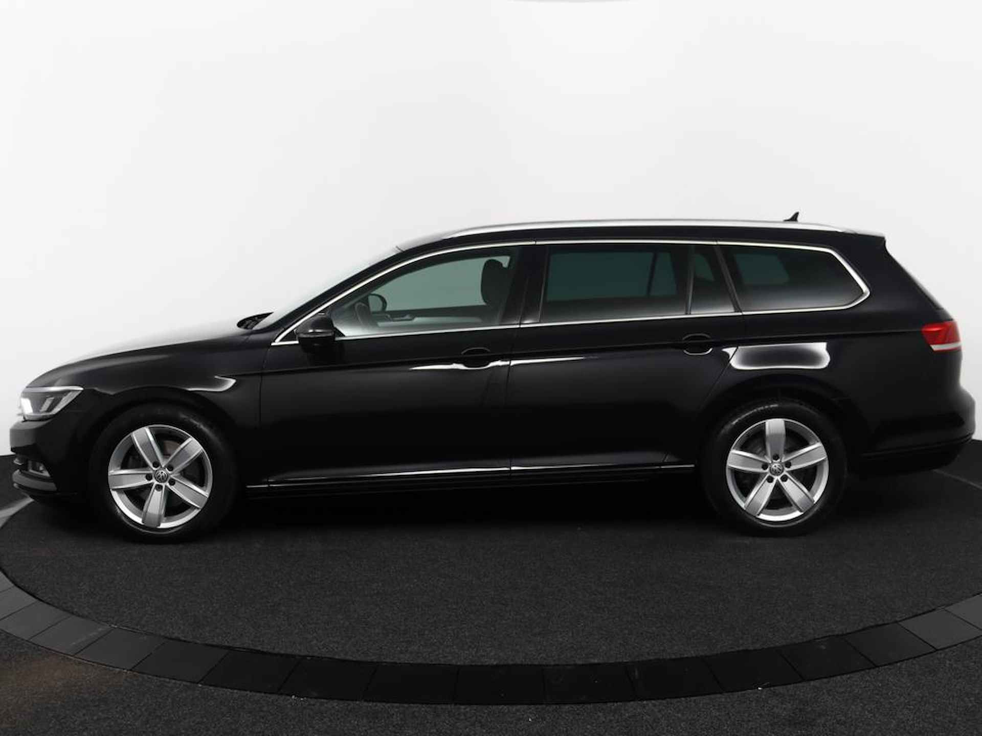 Volkswagen Passat 2.0 TDI Business Edition R | ACC | Trekhaak - 8/64