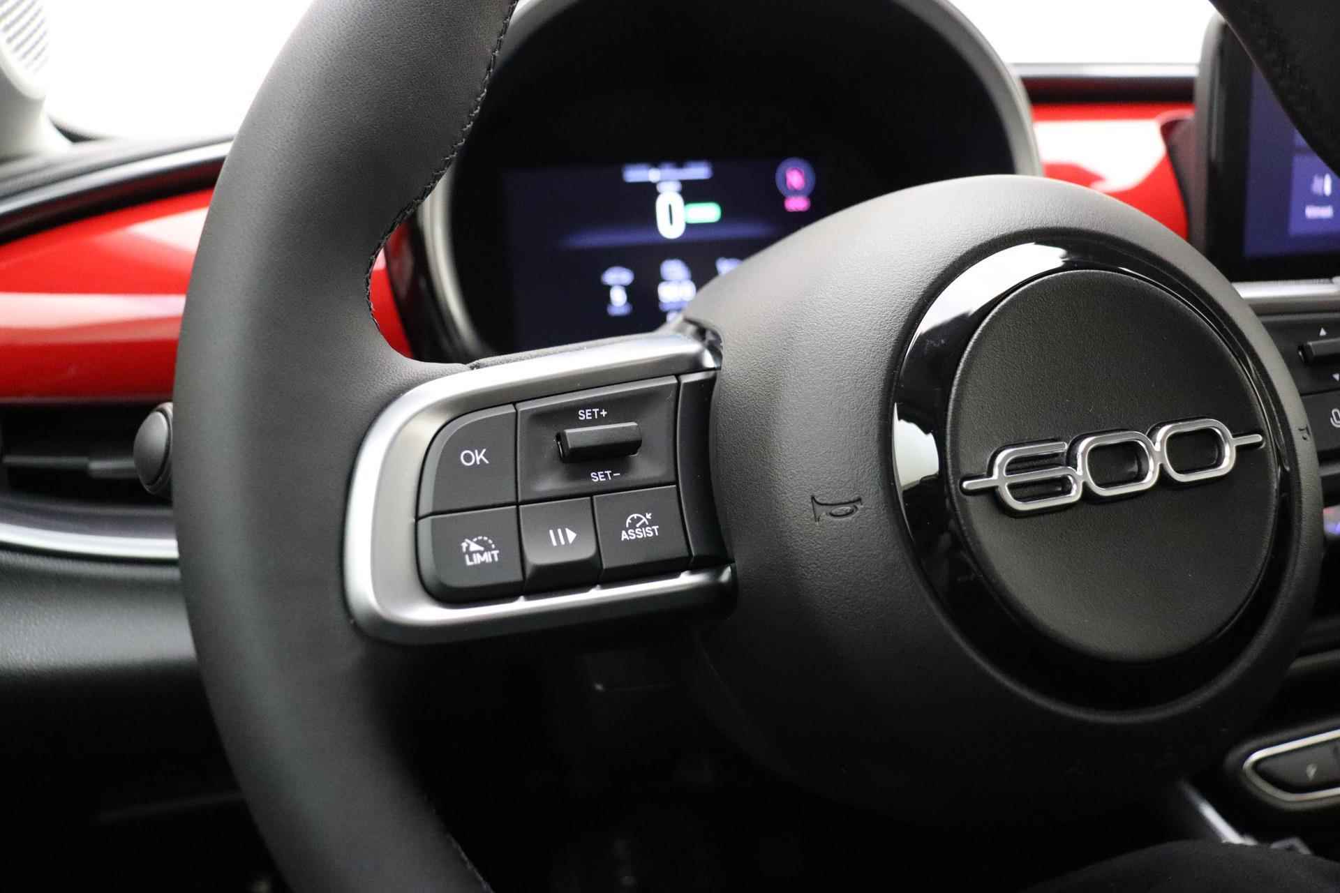 Fiat 600e RED 54 kWh | GRAAG BELLEN VOOR BESCHIKBAARHEID | 409KM ACTIERADIUS (WLTP) | Apple Carplay/Android auto | LED verlichting | Adaptieve cruise control | Lane Assist | - 29/38