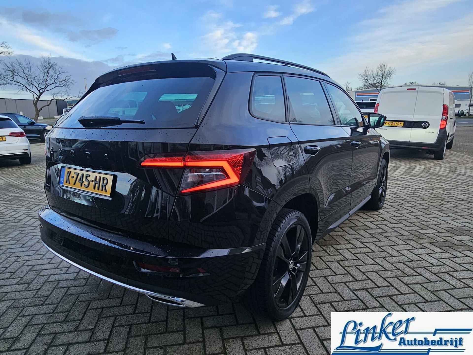 Skoda Karoq 1.5 TSI ACT Sportline Business PANO VIRTUAL TREKH CAMERA - 5/42