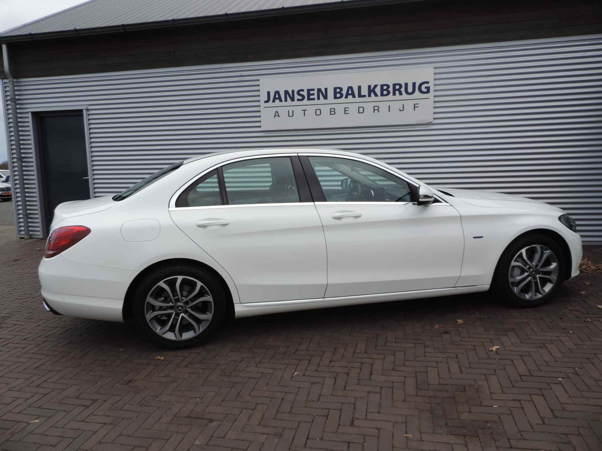 Mercedes-Benz C-Klasse 350 e Premium - 4/17