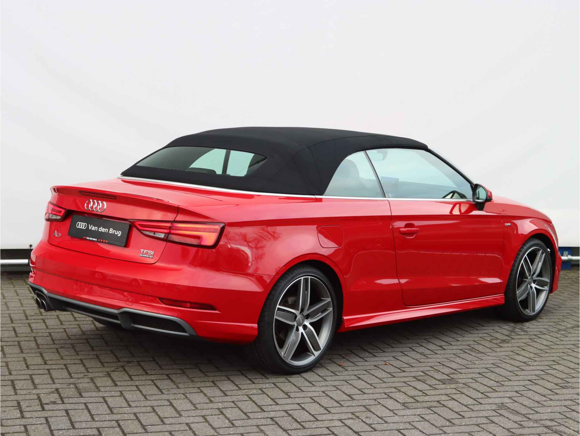 Audi A3 Cabriolet 2.0 TFSI quattro S Line 190pk | Nekverwarming | Stoelverwarming | Adaptive Cruise | Dodehoek detectie | Trekhaak | Parkeersensoren - 5/47