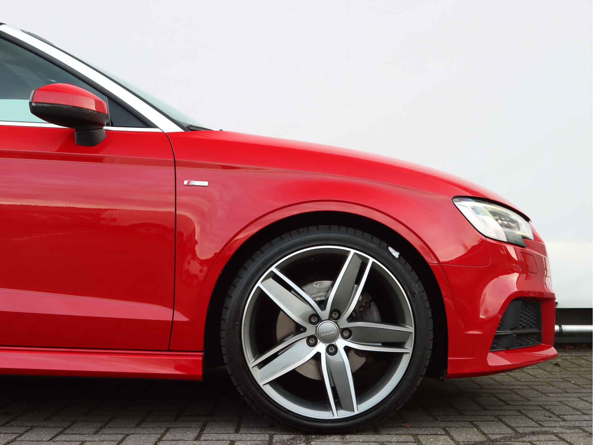 Audi A3 Cabriolet 2.0 TFSI quattro S Line 190pk | Nekverwarming | Stoelverwarming | Adaptive Cruise | Dodehoek detectie | Trekhaak | Parkeersensoren - 18/47