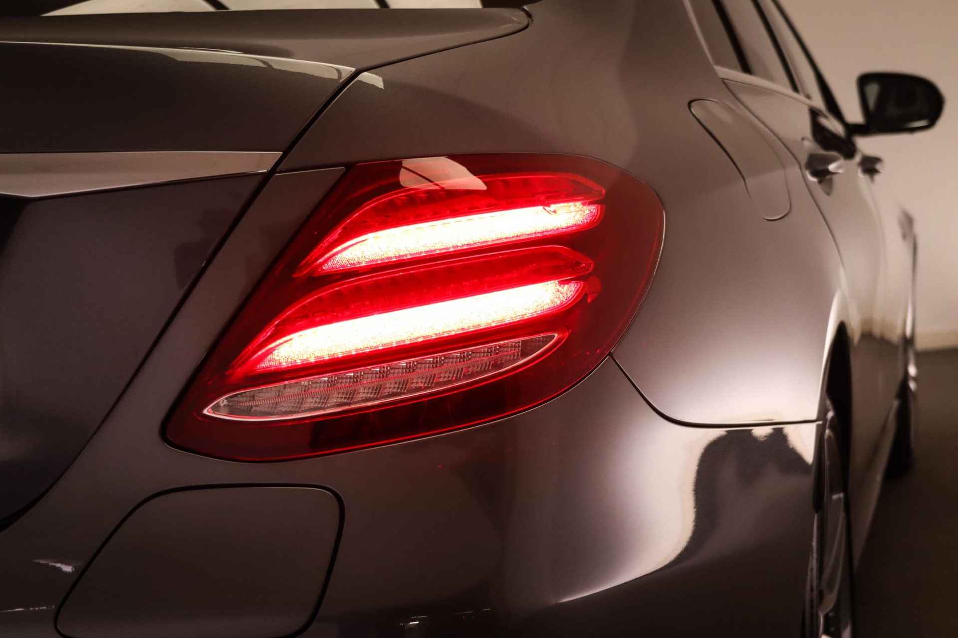 Mercedes-Benz E-klasse 300 e Premium Plus | NIGHT / AMG INT.- PACK |  WIDESCREEN | OPEN DAK | APPLE | TREKHAAK - 24/61