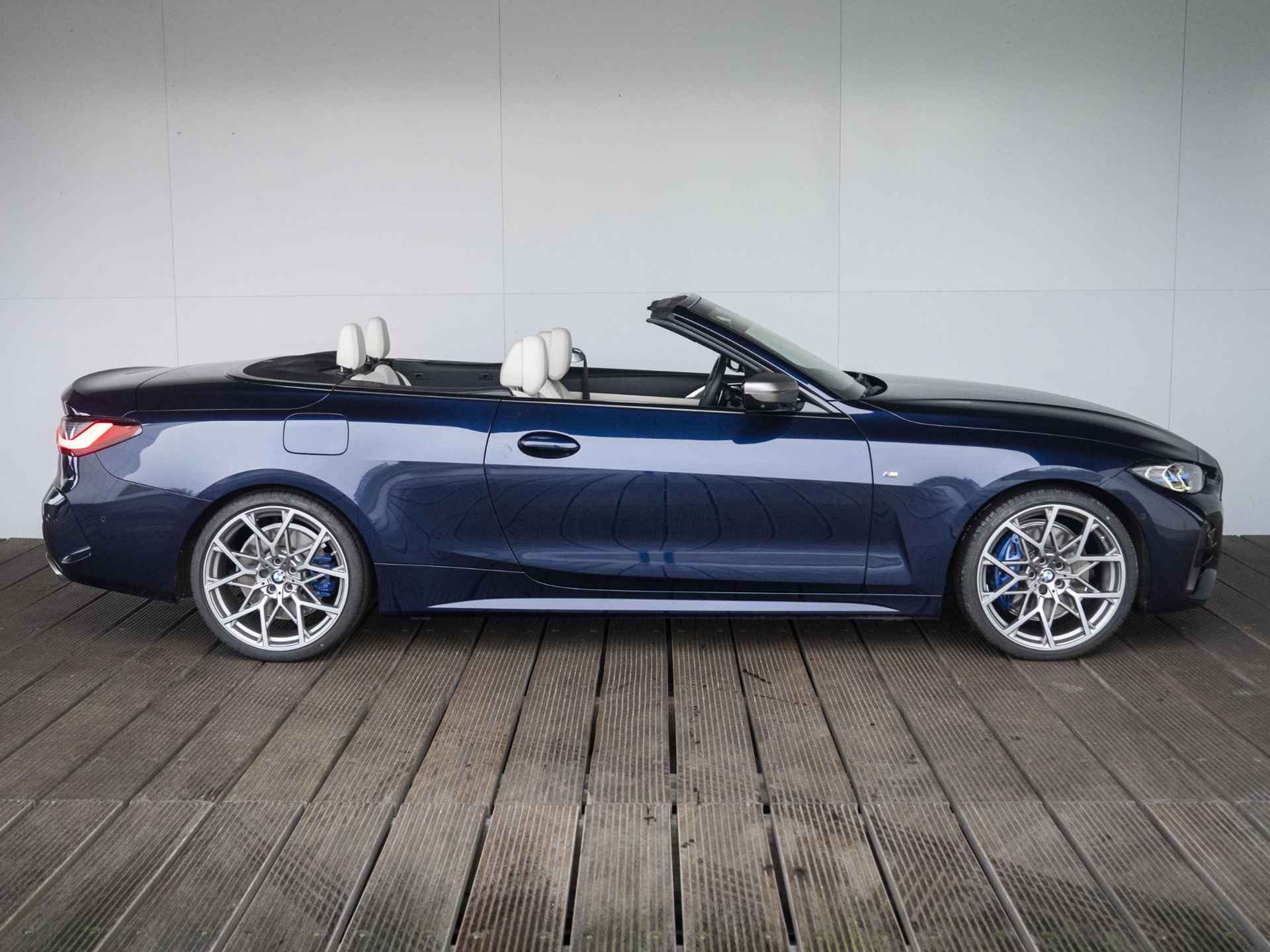 BMW 4-serie Cabrio M440i | M-Sportpakket | High Executive | 20 inch performance wielset | Driving Assistant Professional | Head up Display | Harman Kardon | Laserlight - 4/62