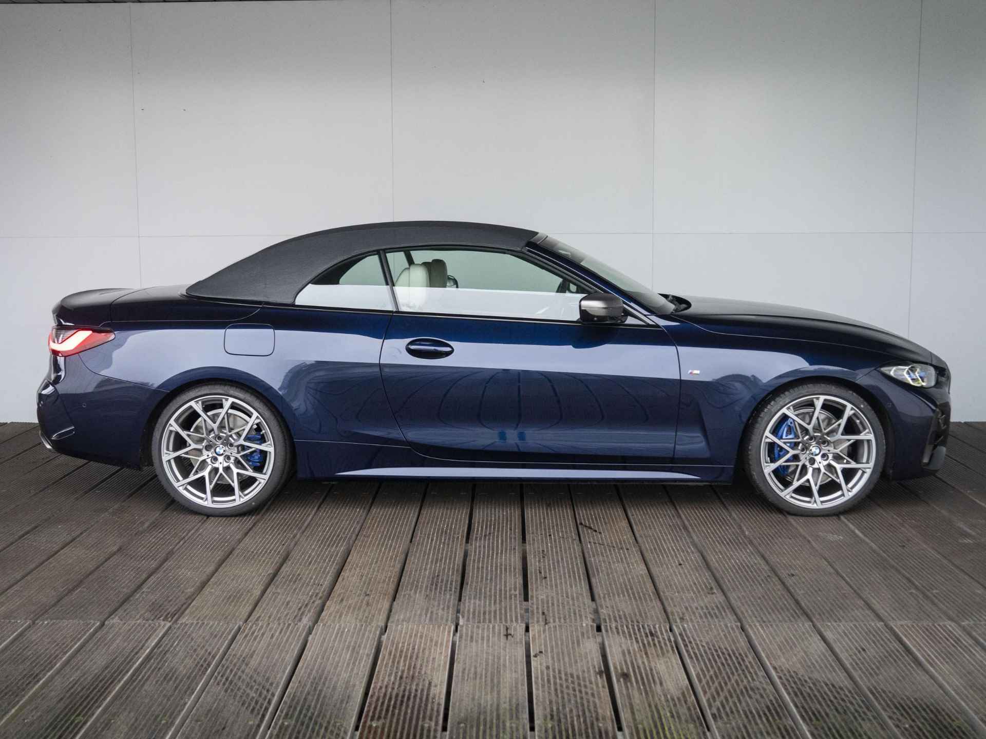 BMW 4-serie Cabrio M440i | M-Sportpakket | High Executive | 20 inch performance wielset | Driving Assistant Professional | Head up Display | Harman Kardon | Laserlight - 6/62