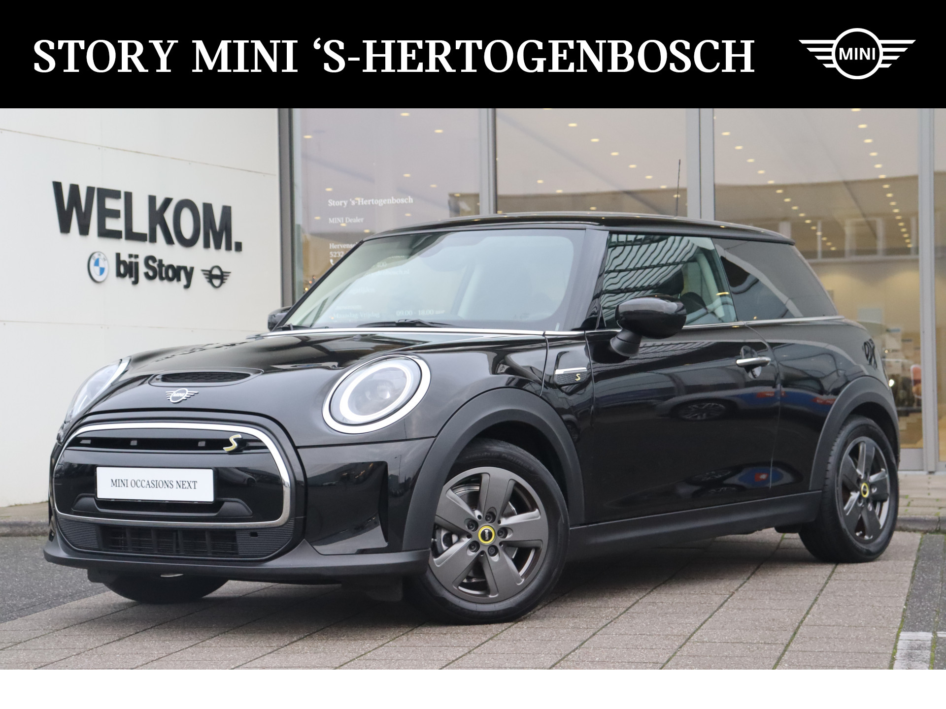 MINI Electric Essential / Sportstoelen / LED / Navigatie / Cruise Control / Extra getint glas achter